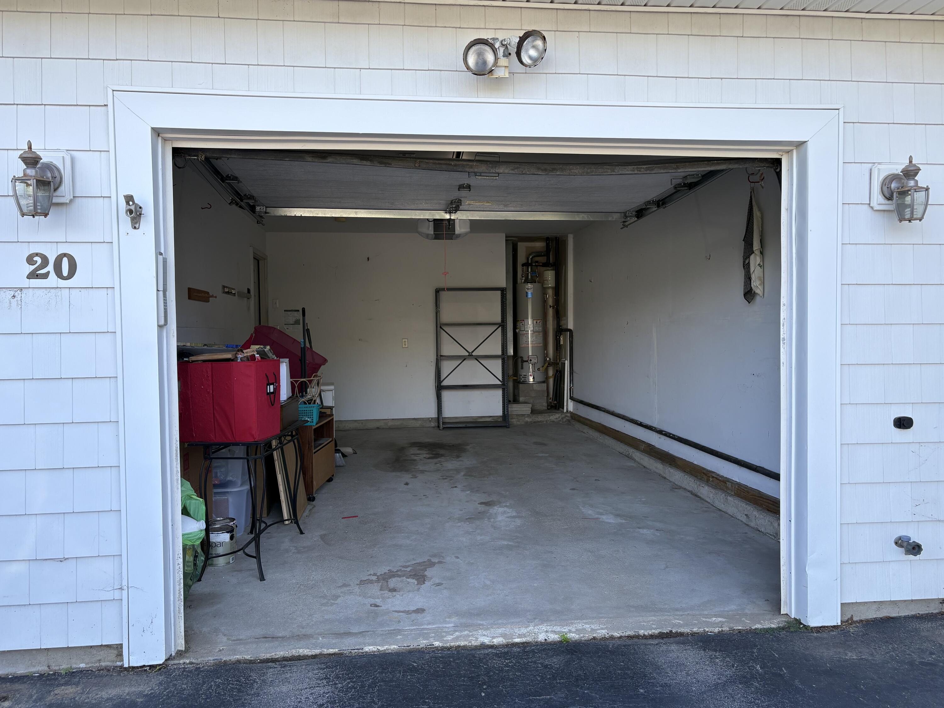 20 Spring Pond Circle Property Photo 3