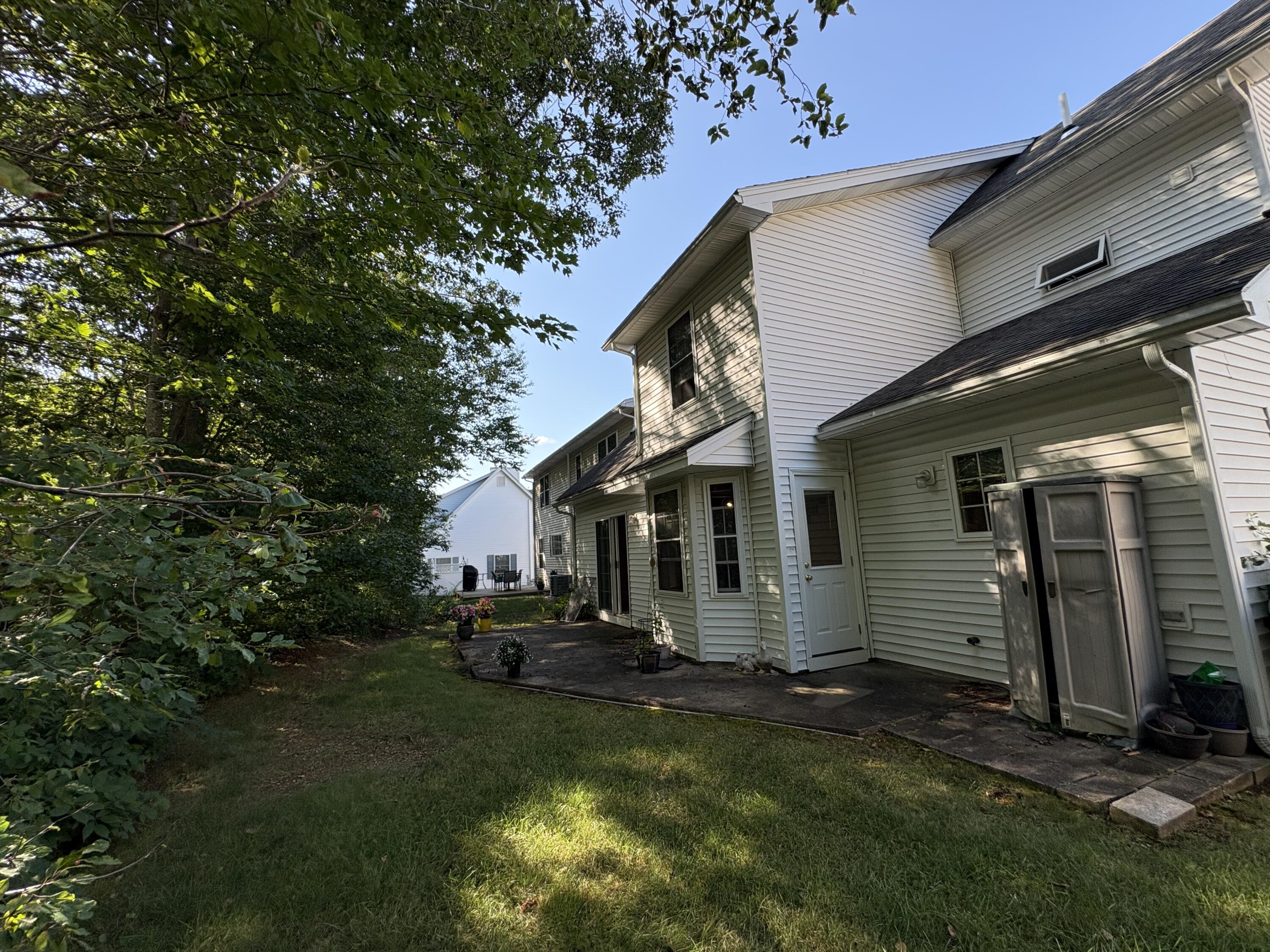 20 Spring Pond Circle Property Photo 5