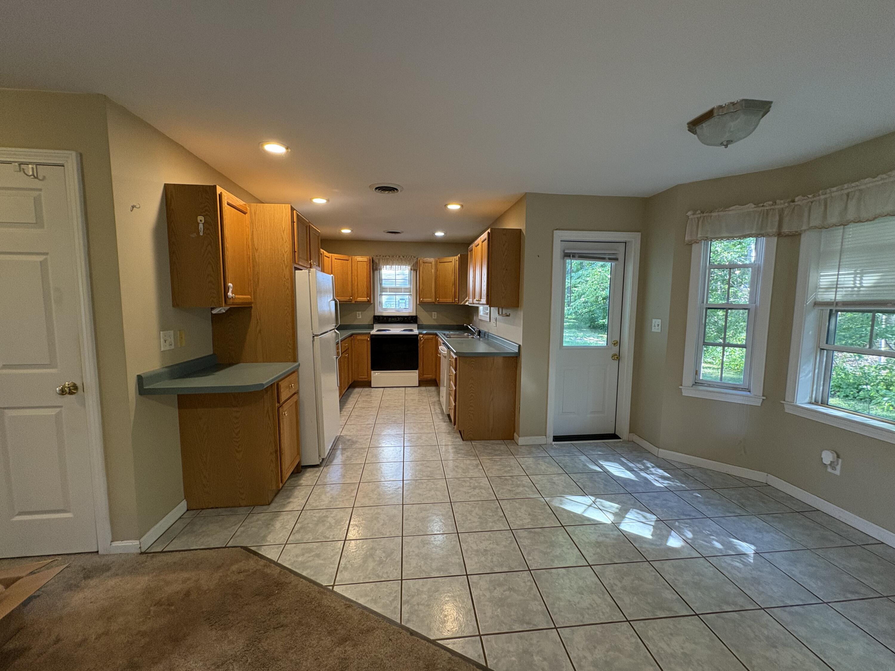 20 Spring Pond Circle Property Photo 6