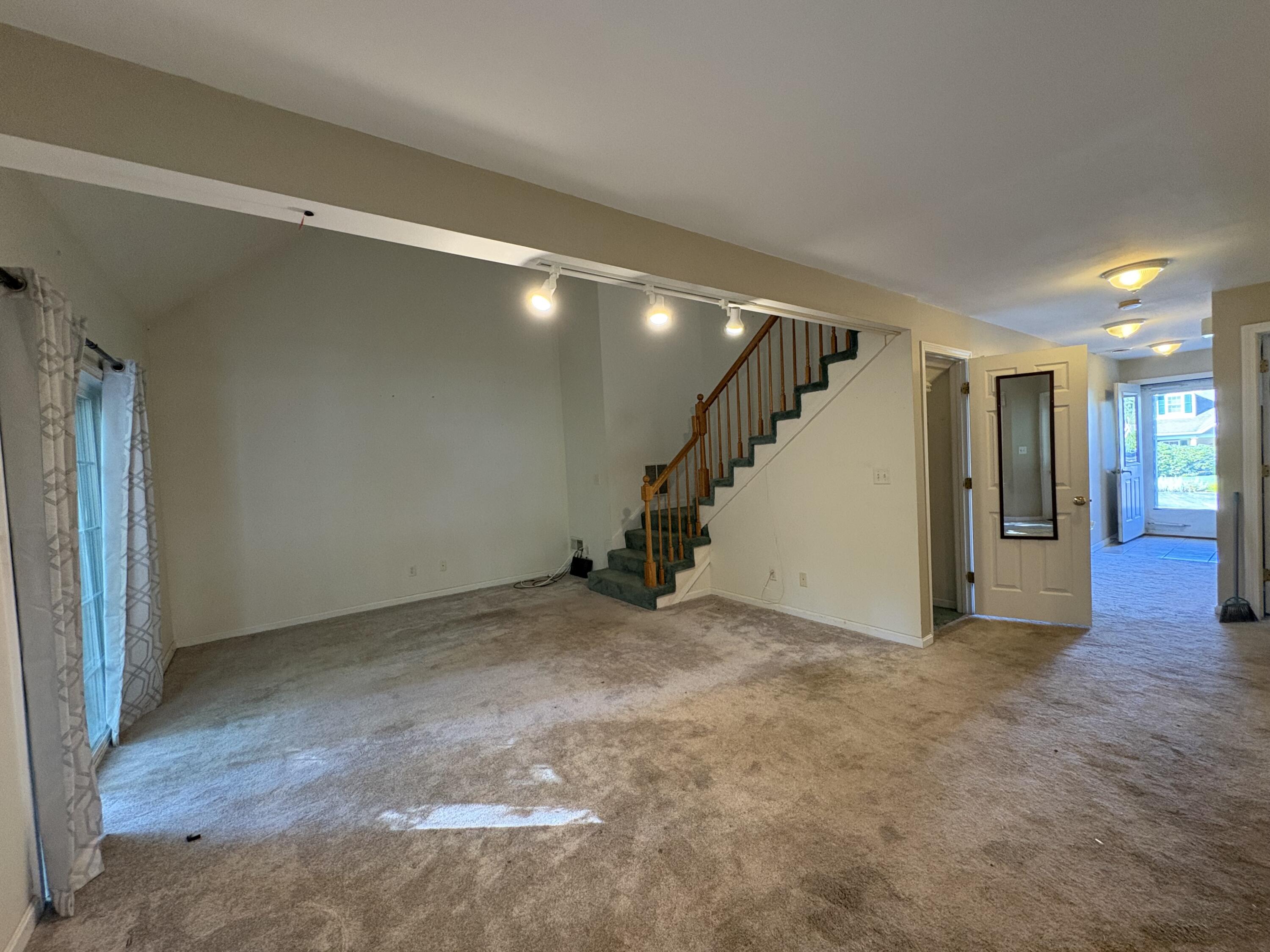 20 Spring Pond Circle Property Photo 11