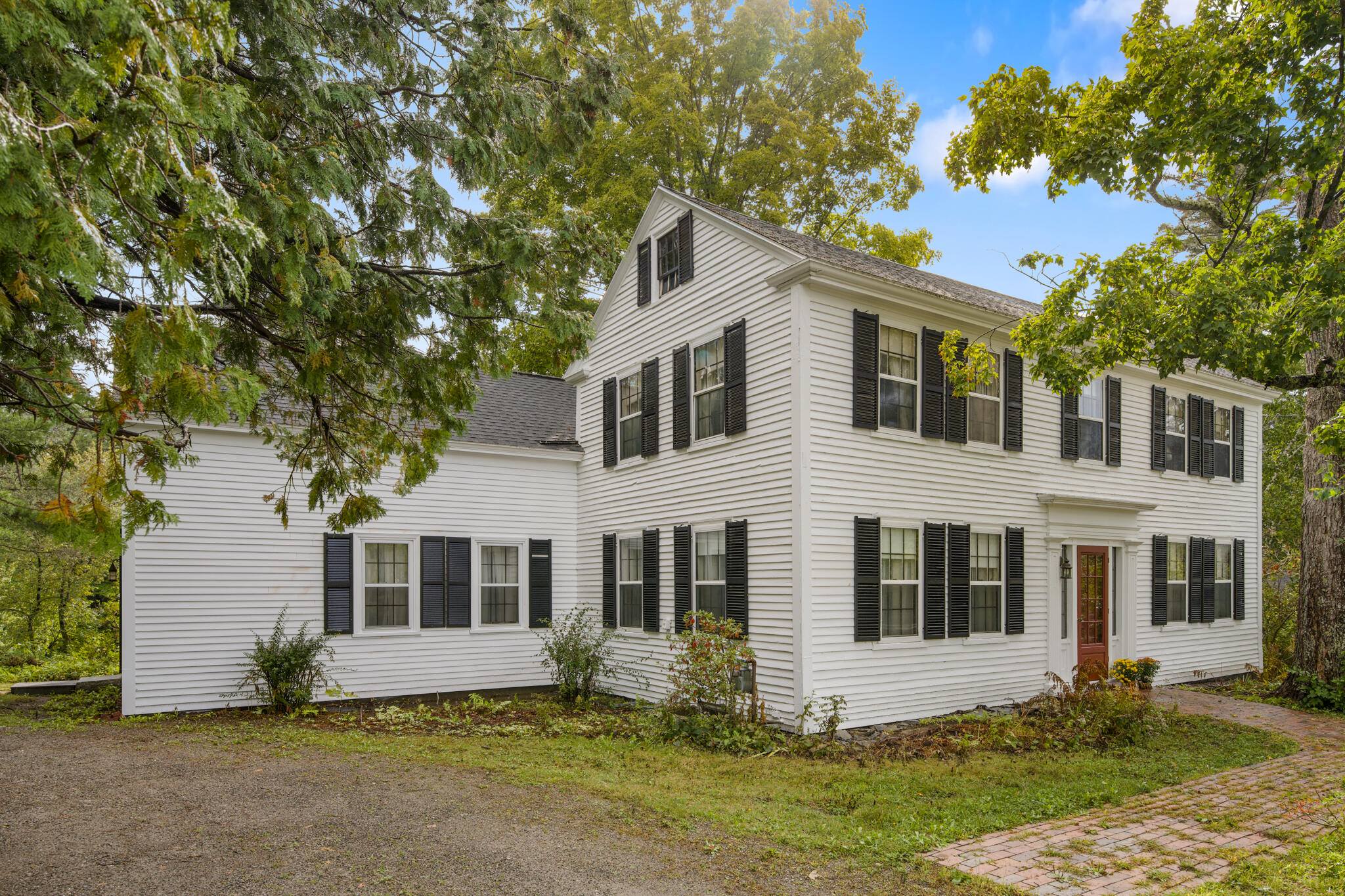 651 College Avenue Property Photo 3