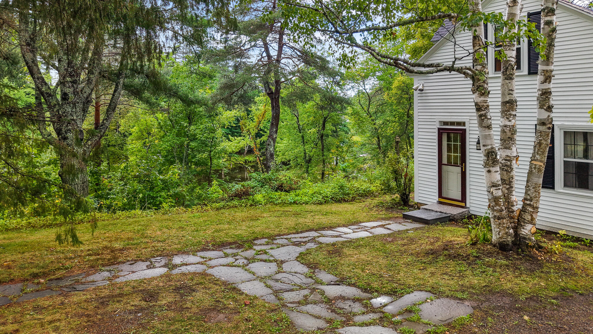 651 College Avenue Property Photo 4