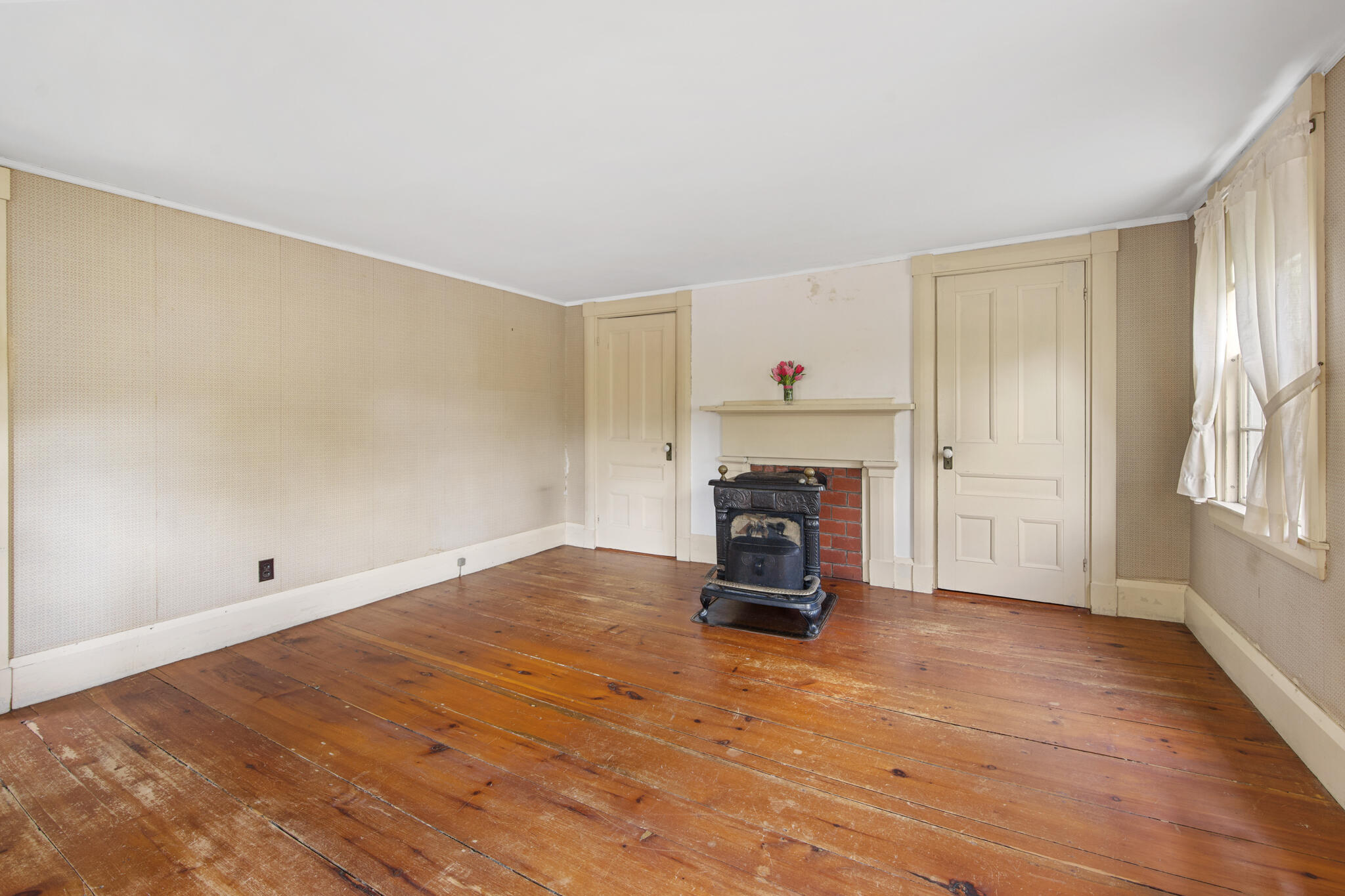 651 College Avenue Property Photo 73