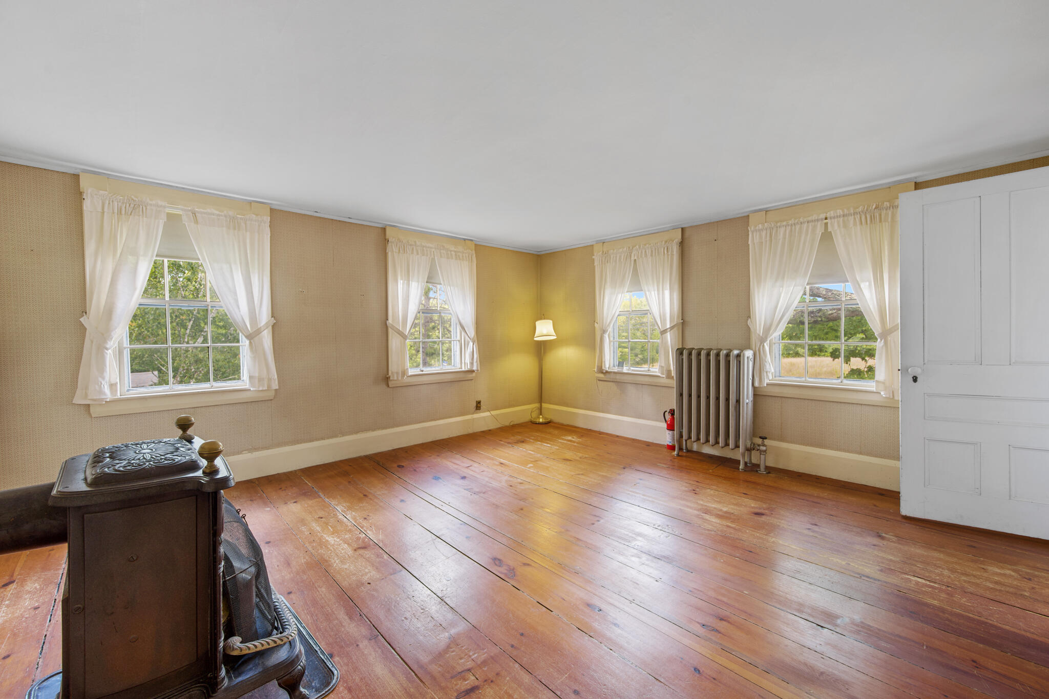 651 College Avenue Property Photo 74