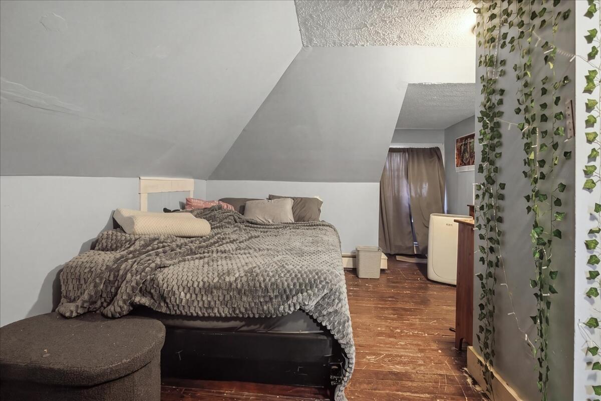 6 Harris Street Property Photo 36