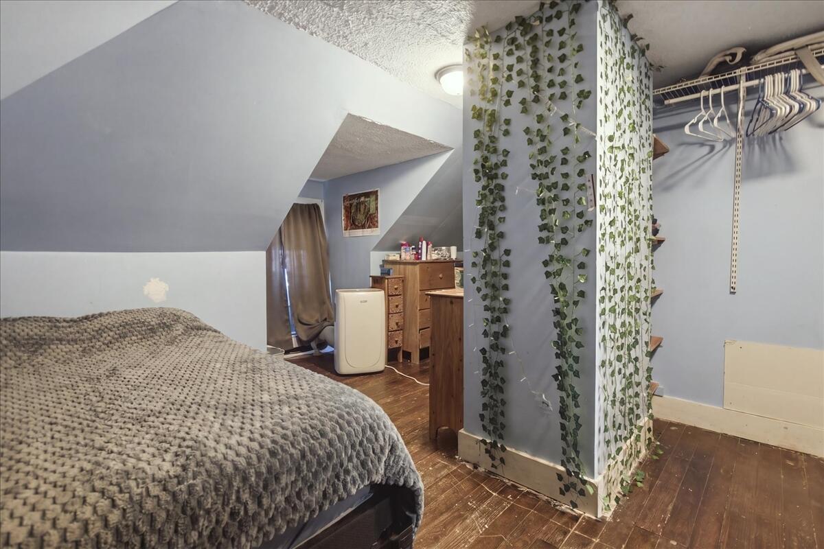 6 Harris Street Property Photo 37