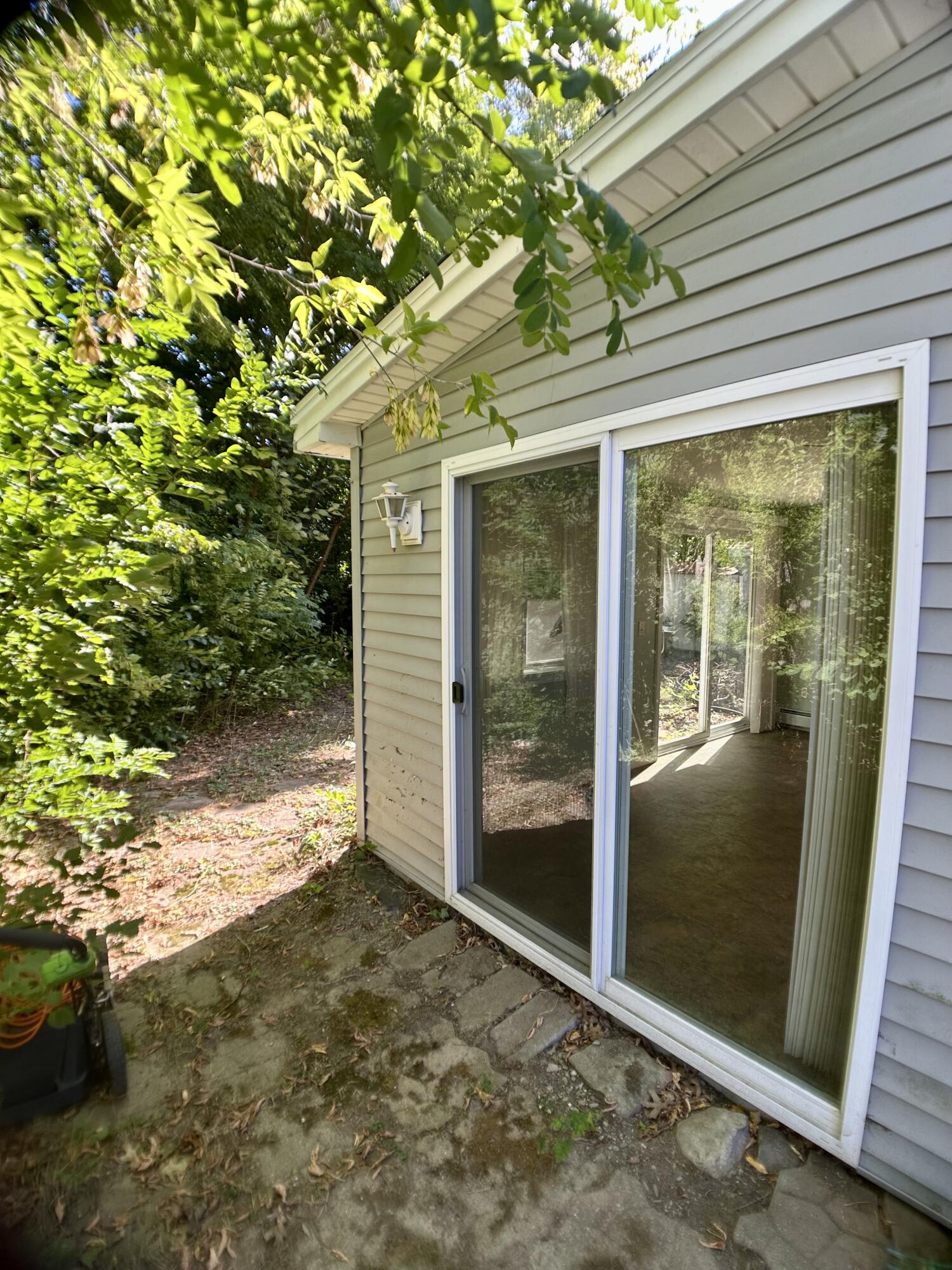 49 Thornton Road Property Photo 3