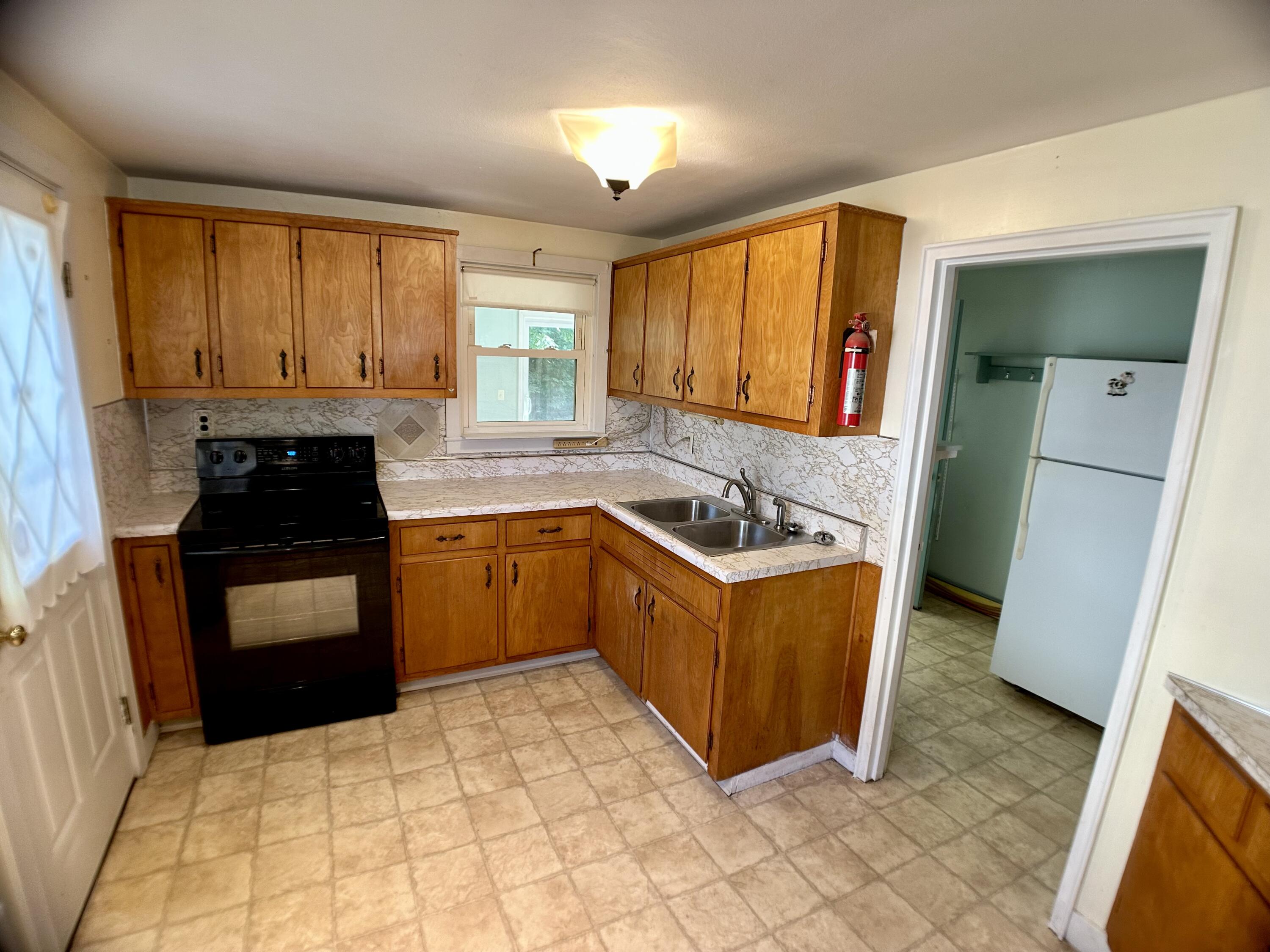 49 Thornton Road Property Photo 10