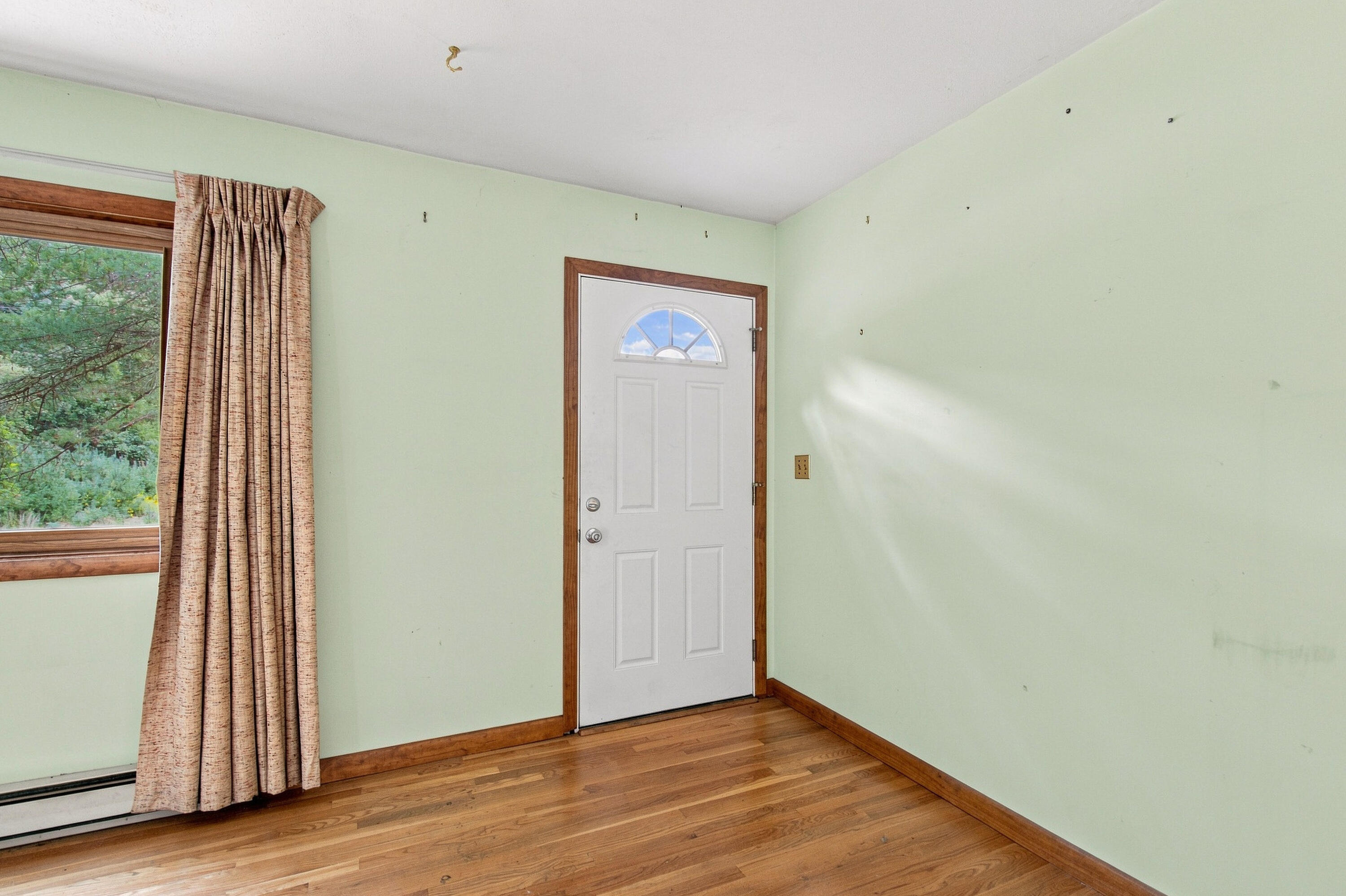 270 Oldfields Road Property Photo 5