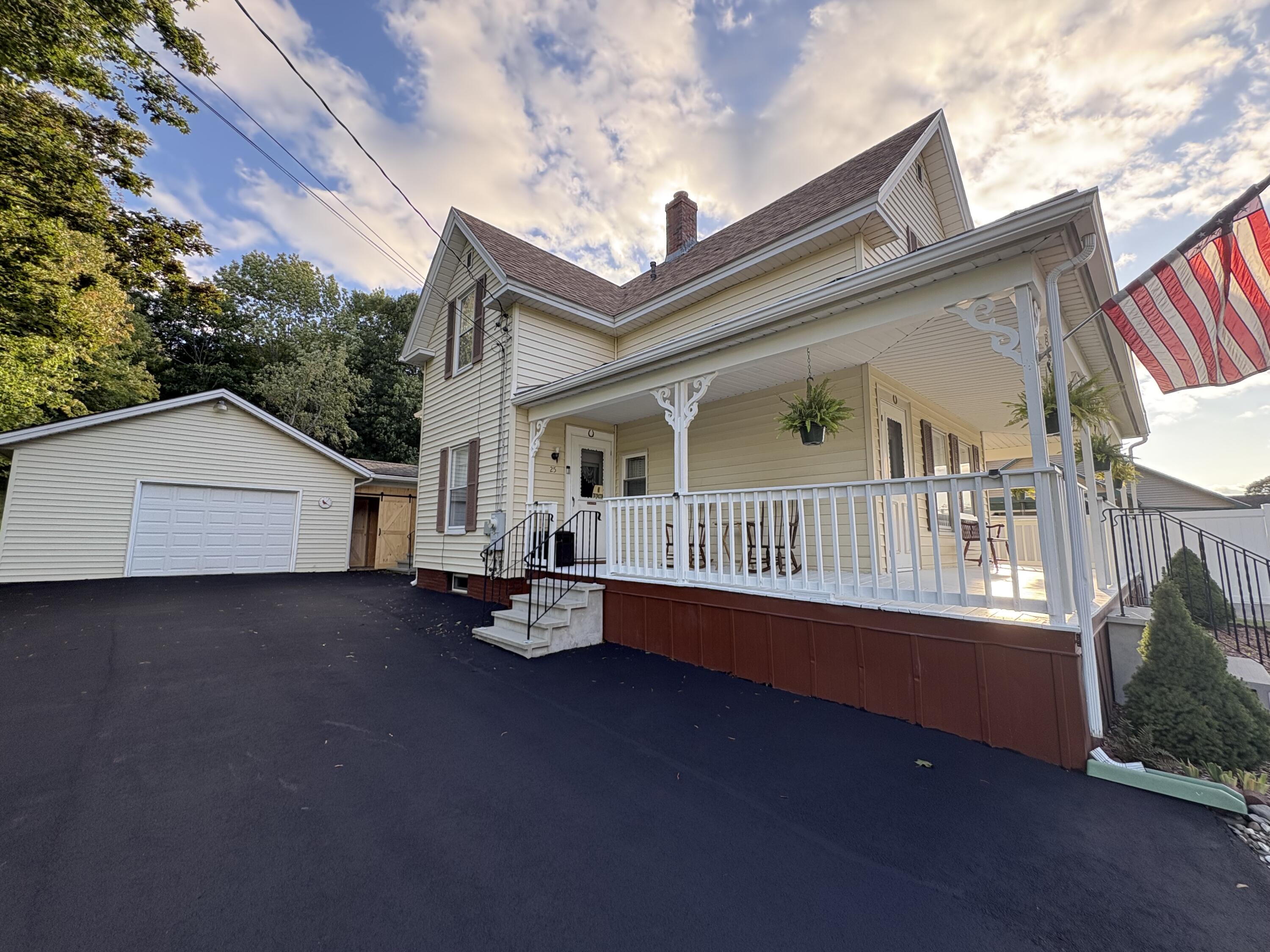 25 Hudson Avenue Property Photo 2