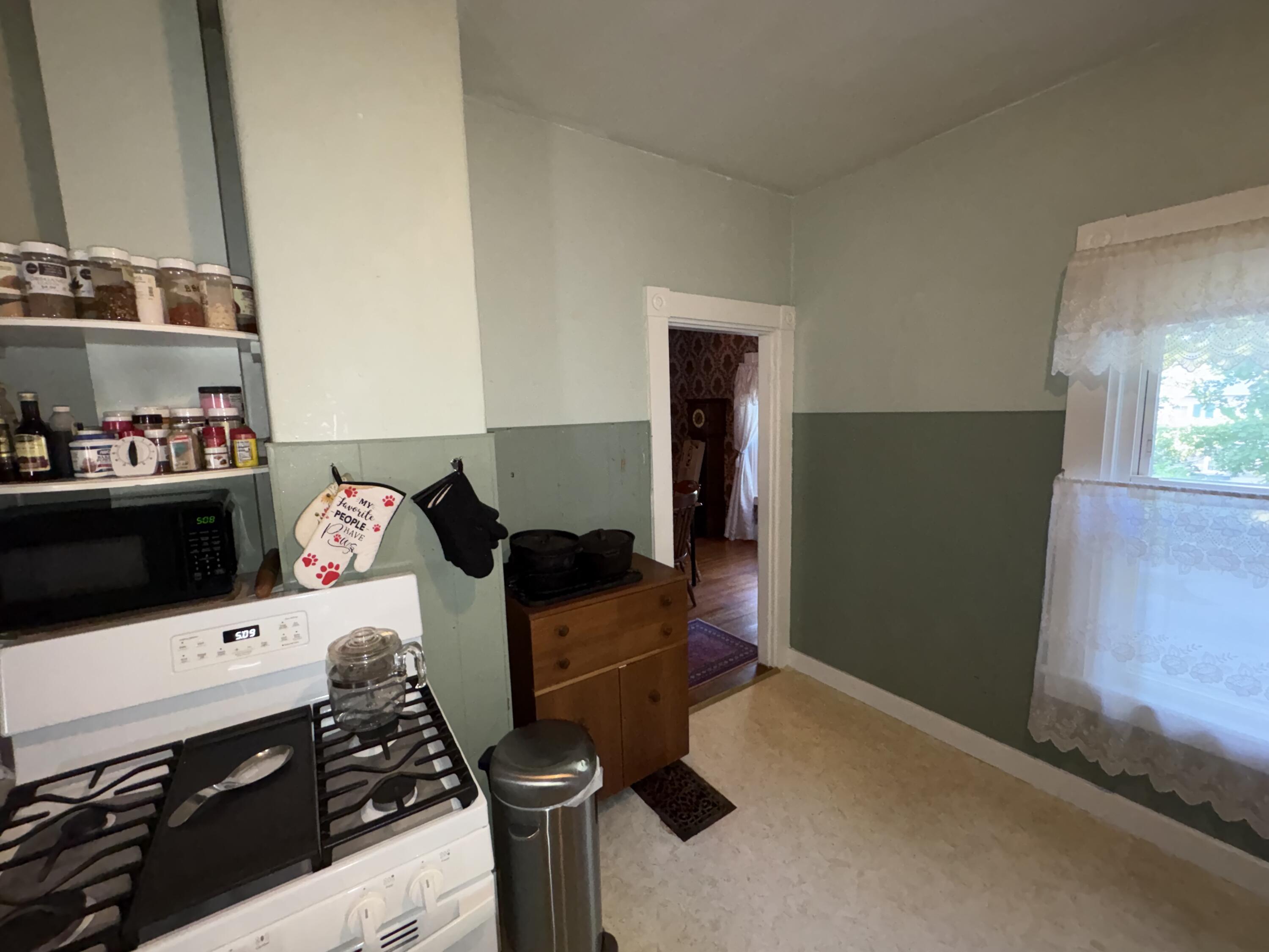 25 Hudson Avenue Property Photo 11