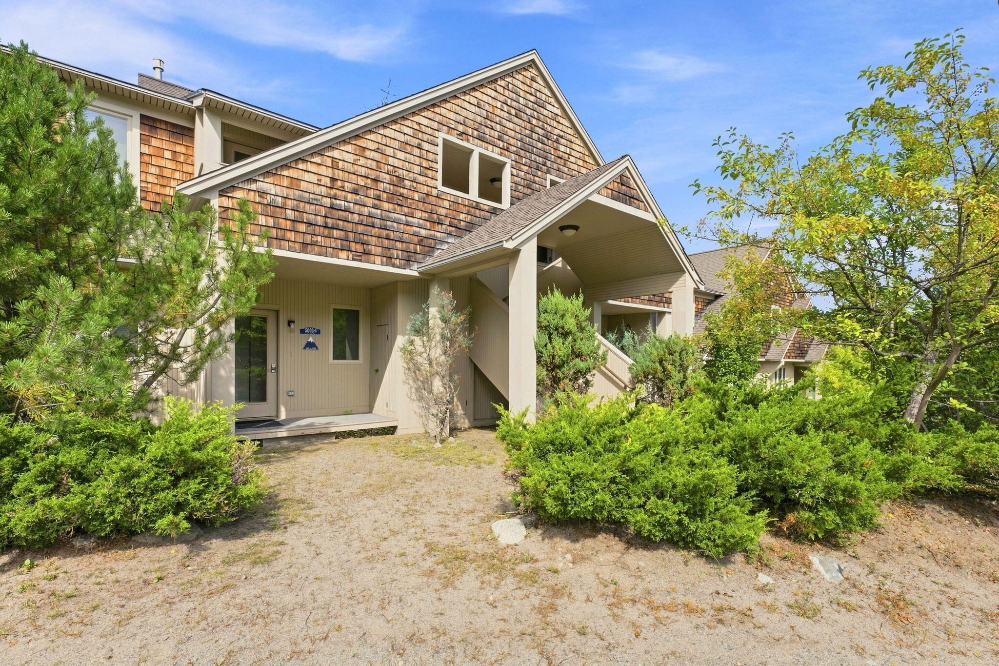 5004 Fall Line Drive B Property Photo 1