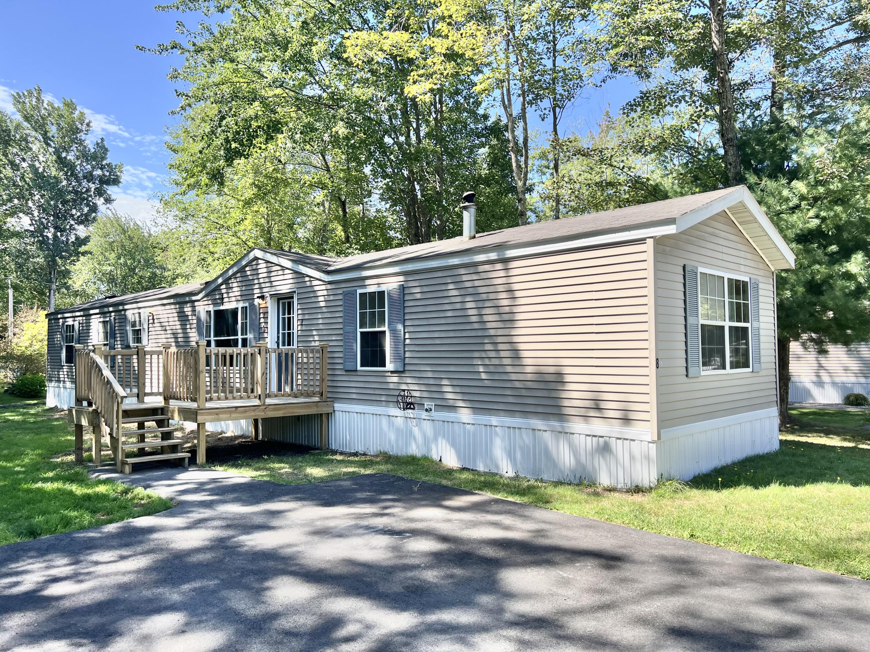 8 Bayberry Drive Property Photo 1