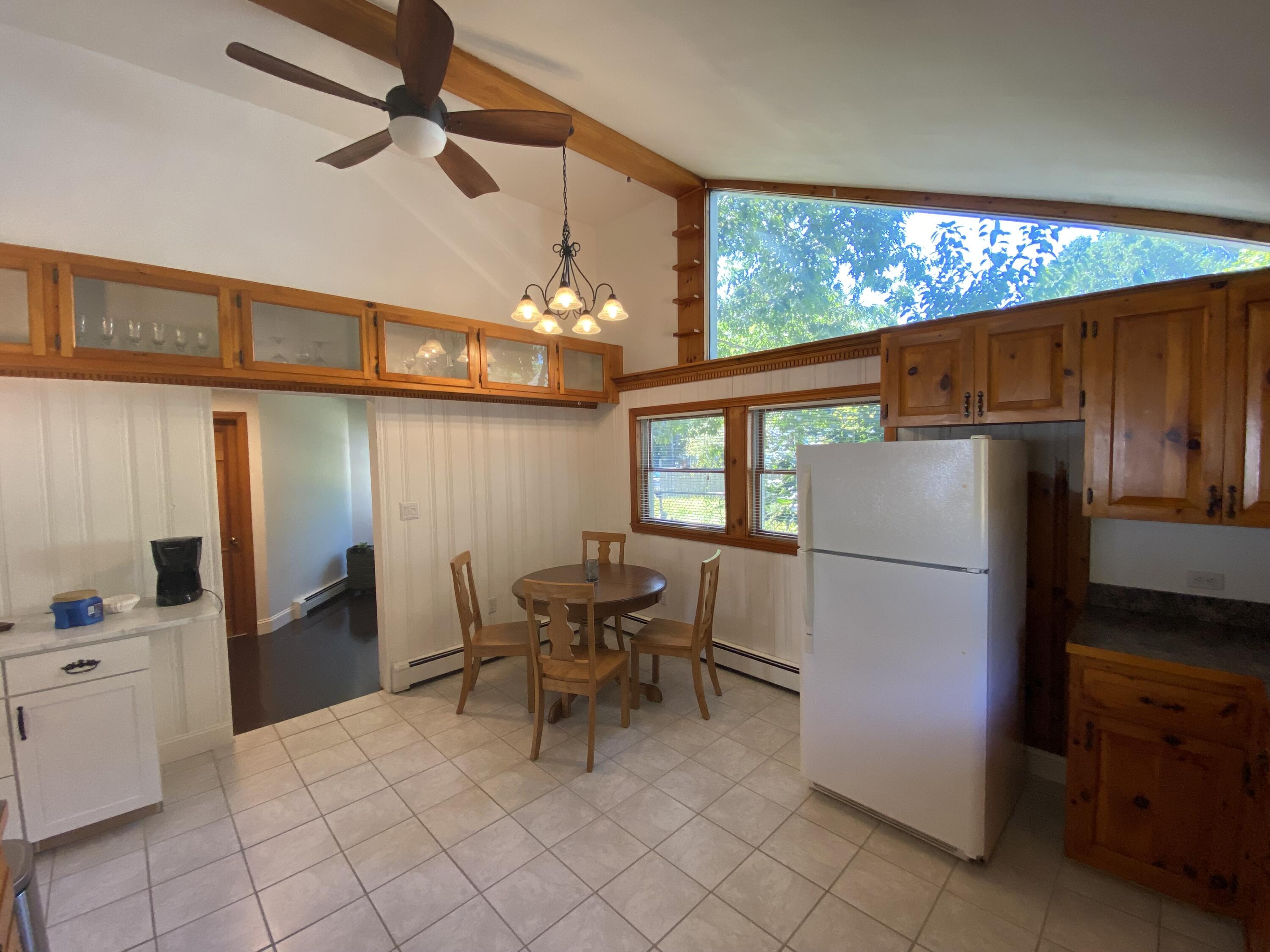 49 E Valentine Street Property Photo 10