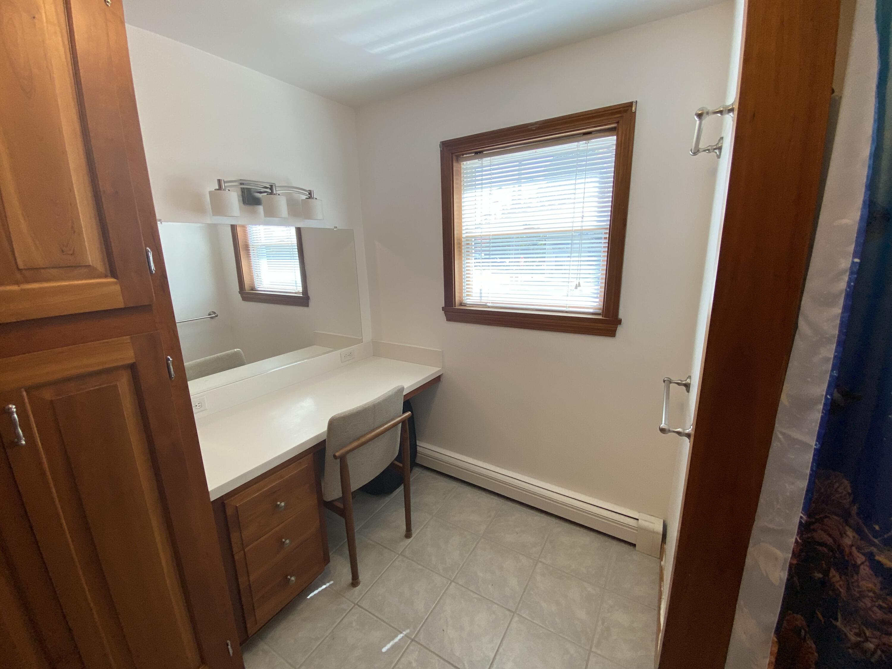 49 E Valentine Street Property Photo 14