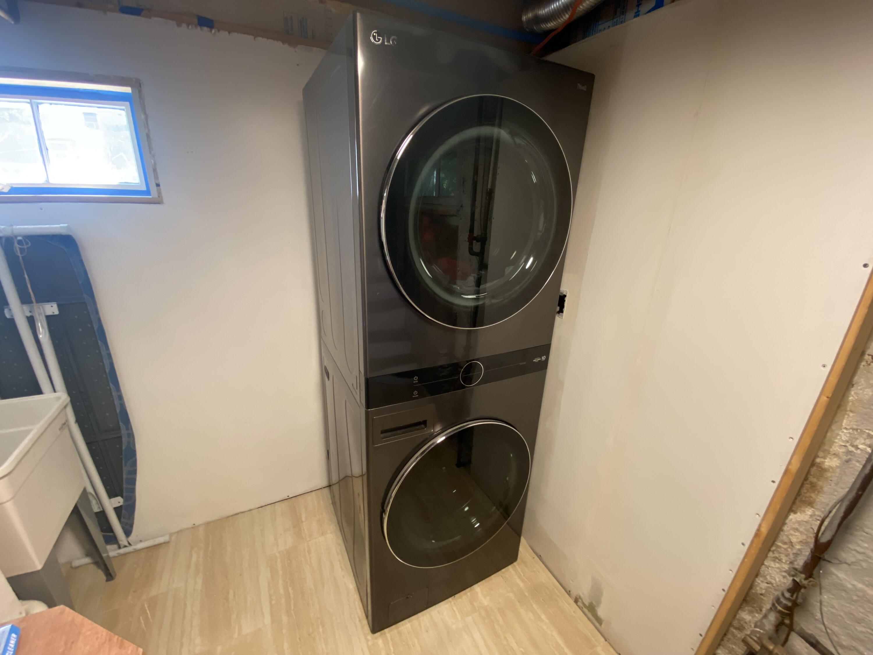 49 E Valentine Street Property Photo 18