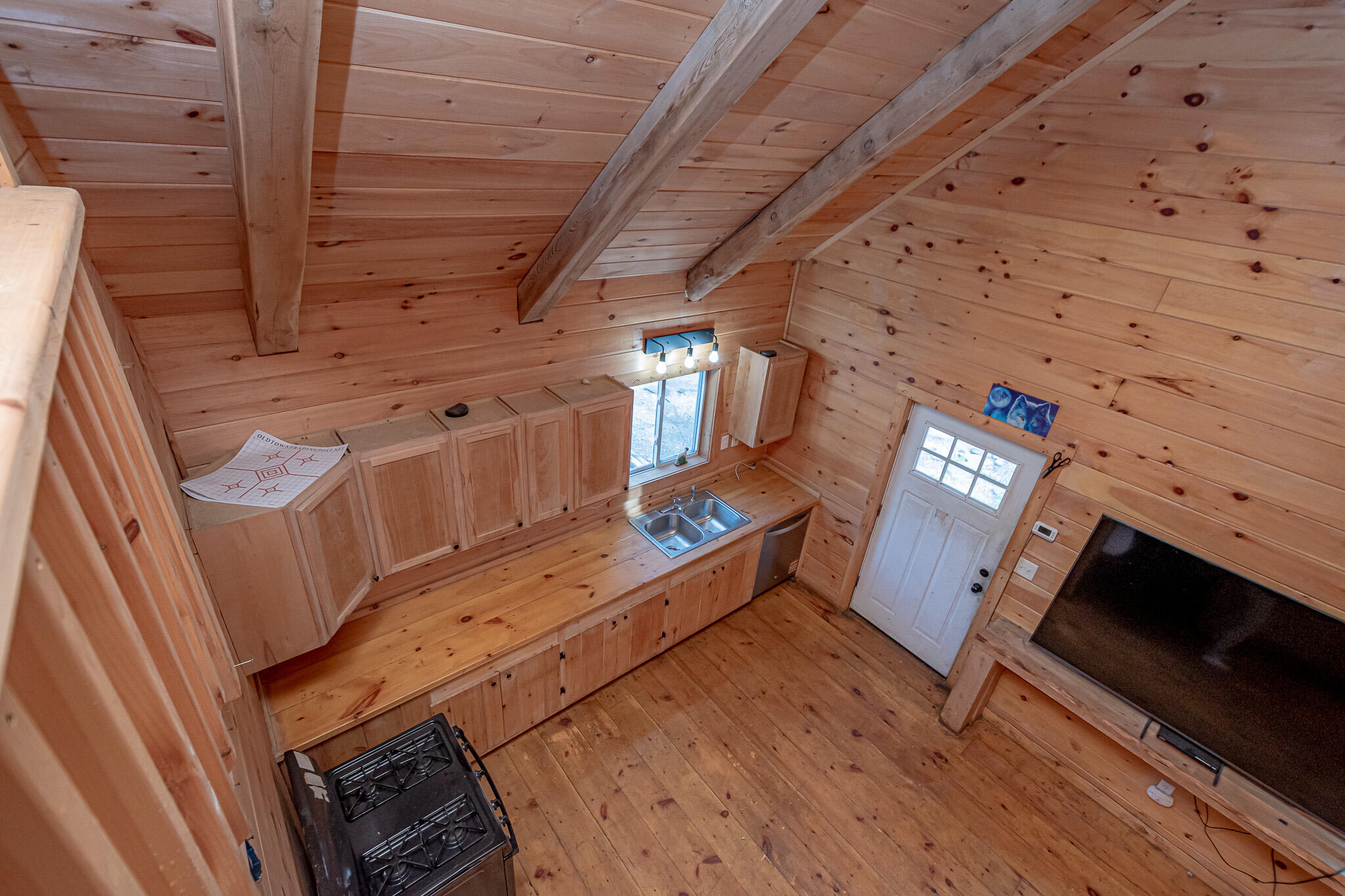 593 Park Street Property Photo 11