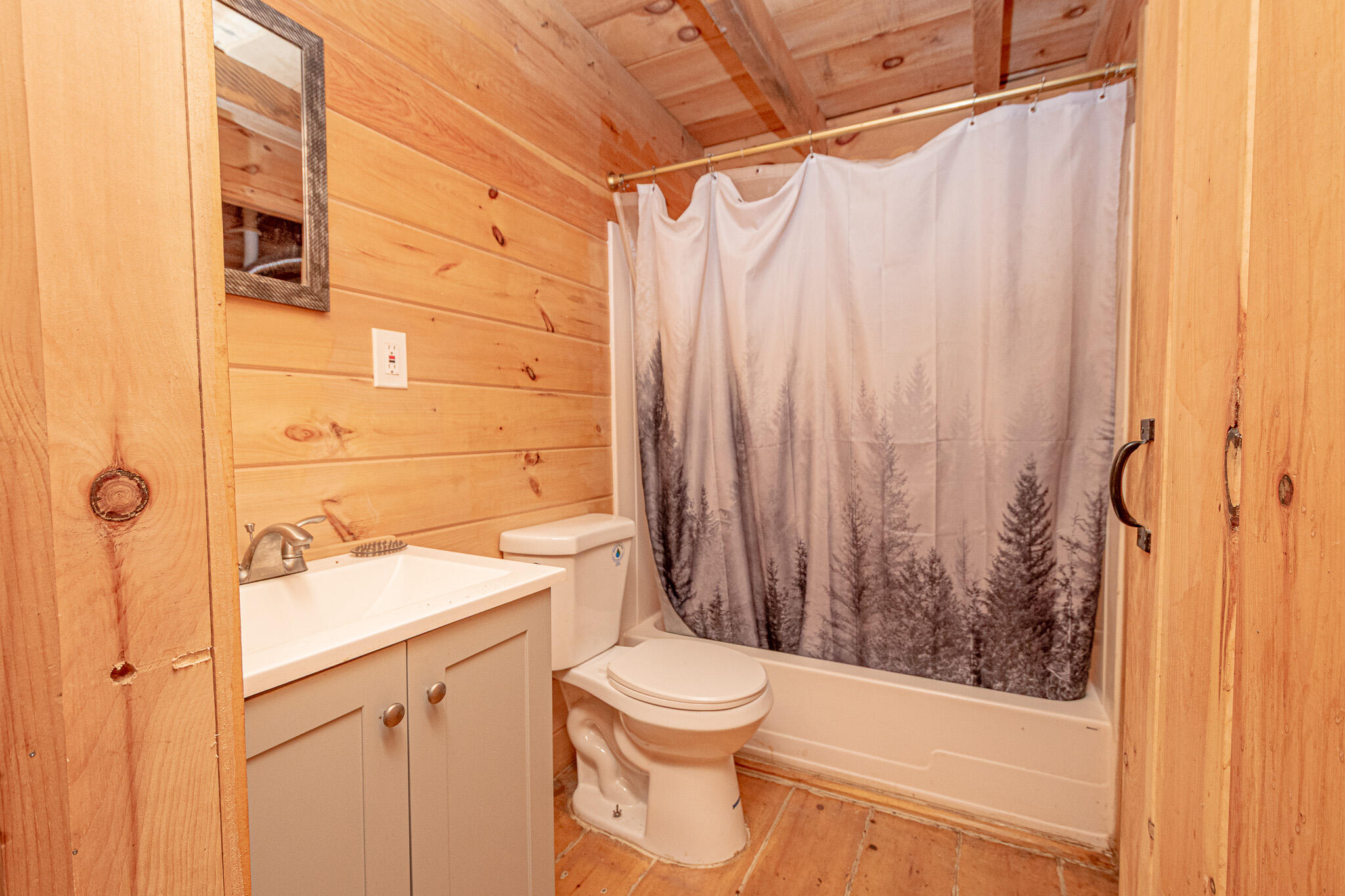 593 Park Street Property Photo 14