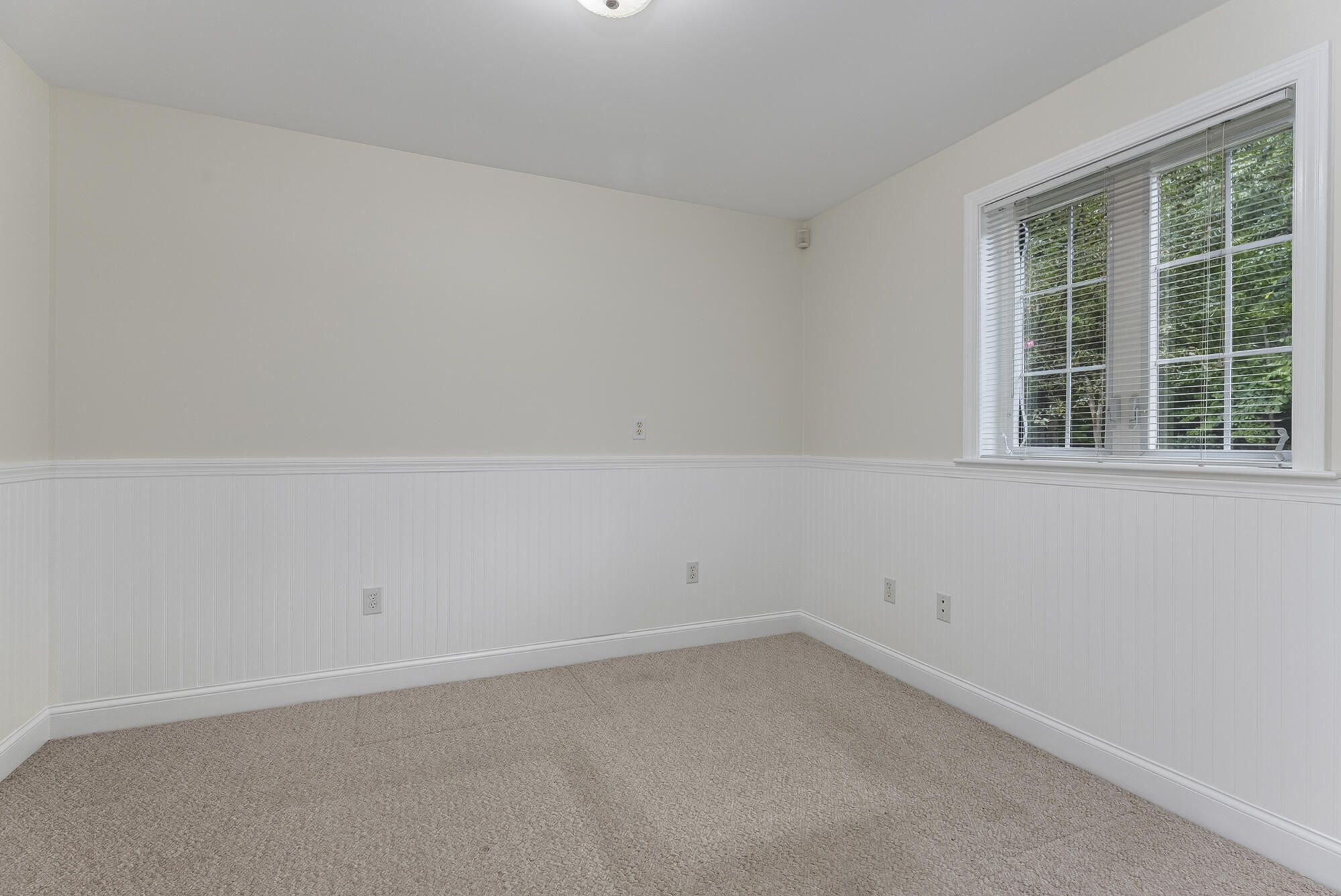 30 Honeysuckle Lane Property Photo 5