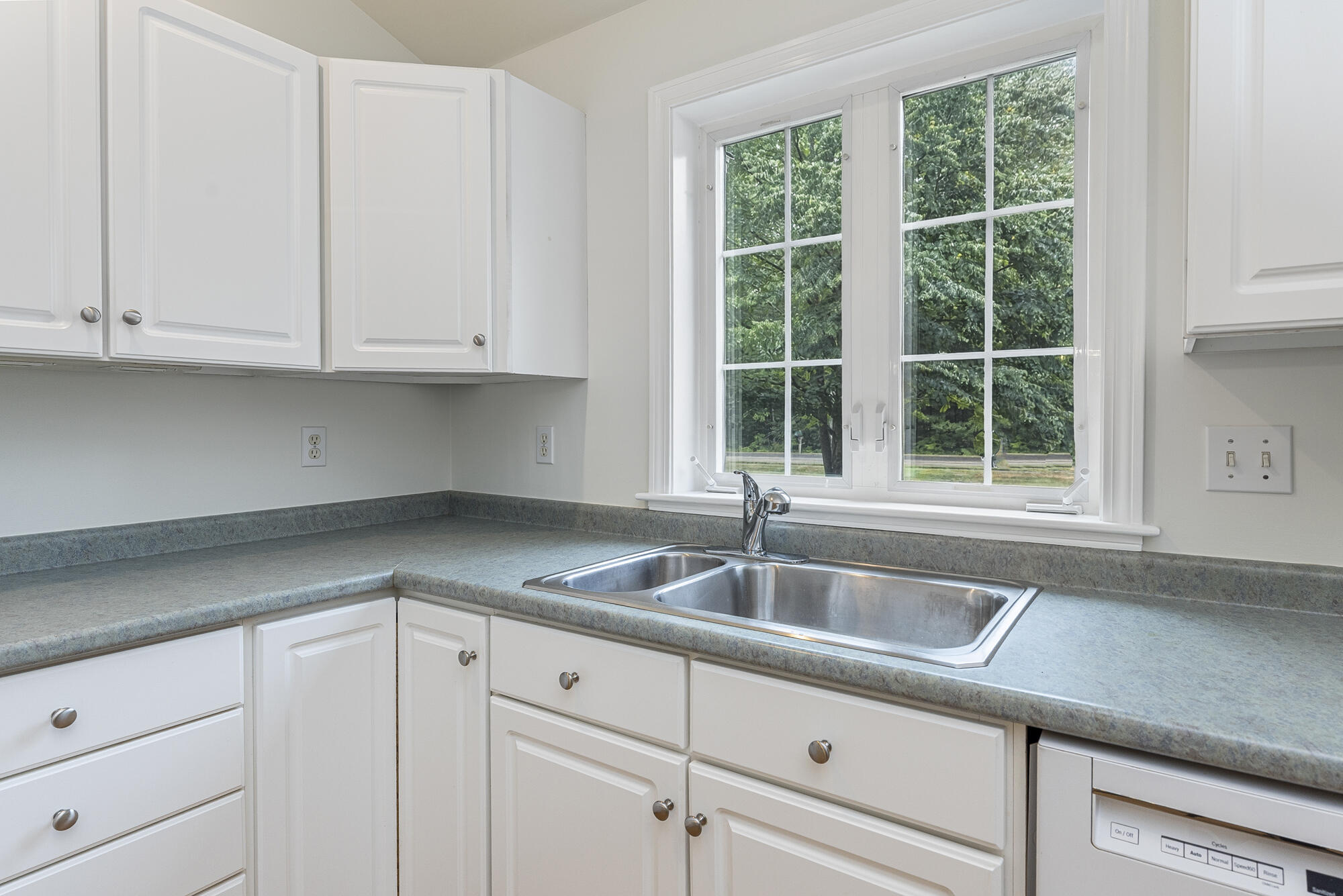 30 Honeysuckle Lane Property Photo 18