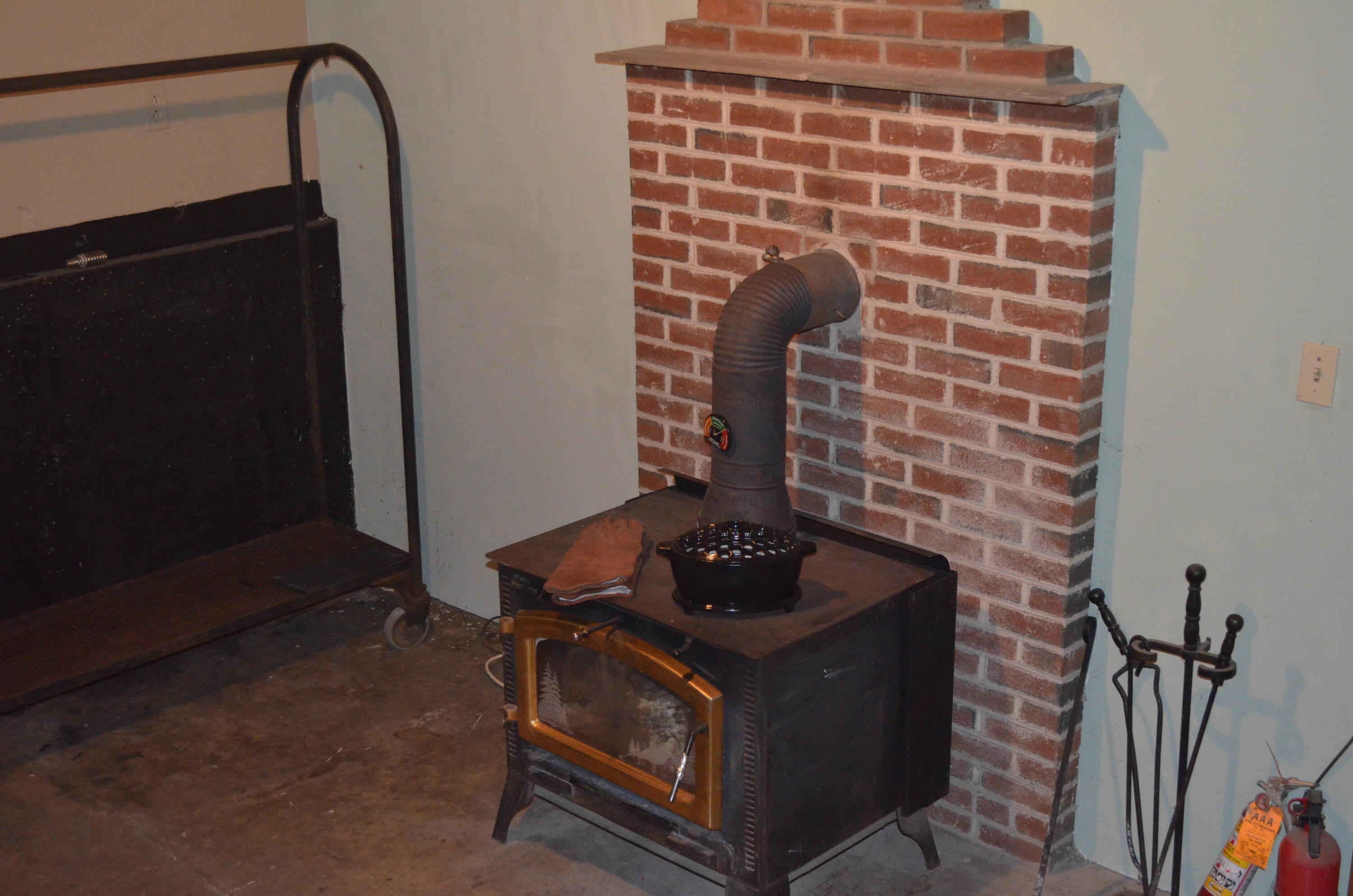 24 E Shore Drive Property Photo 14