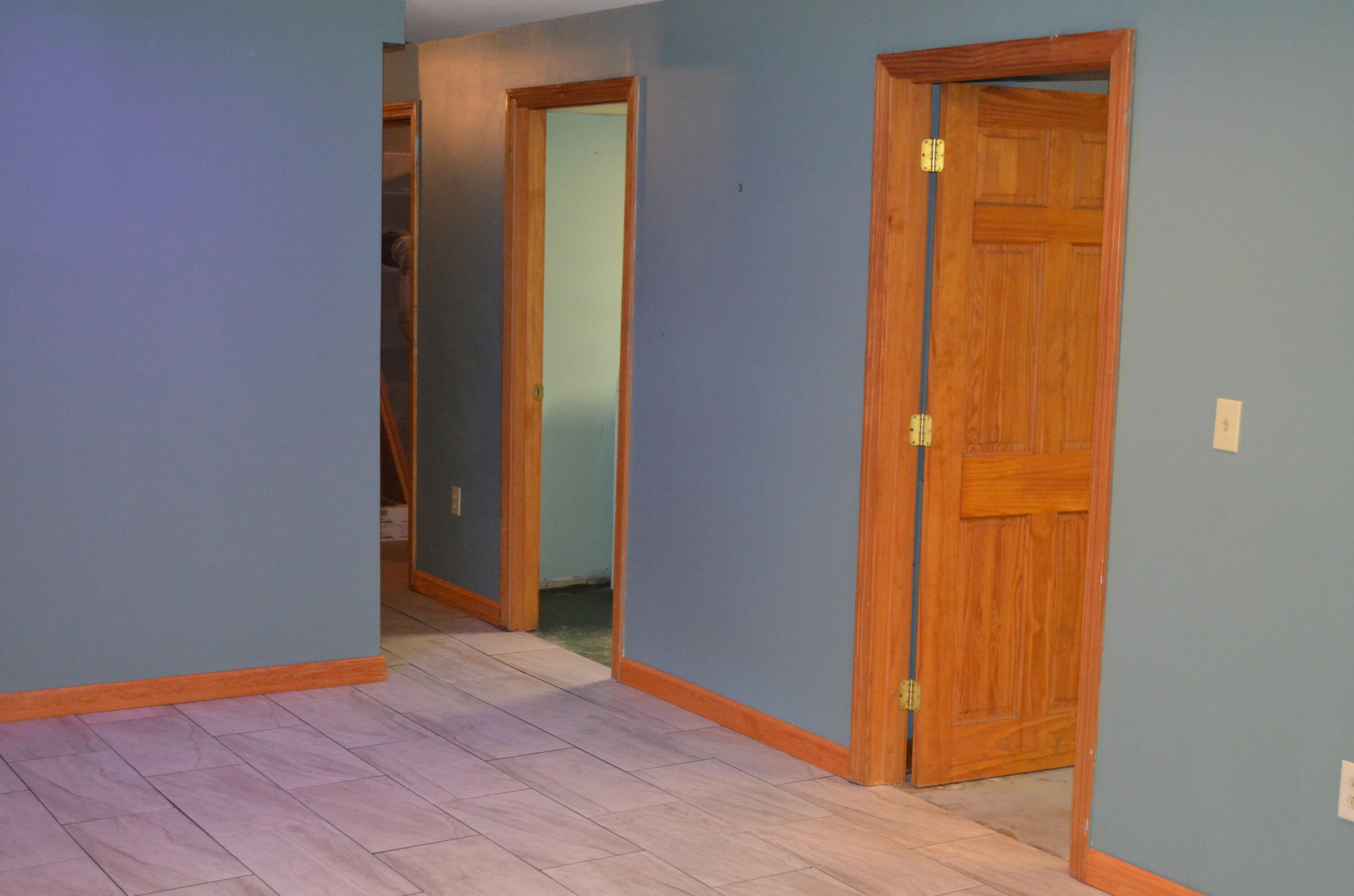 24 E Shore Drive Property Photo 19