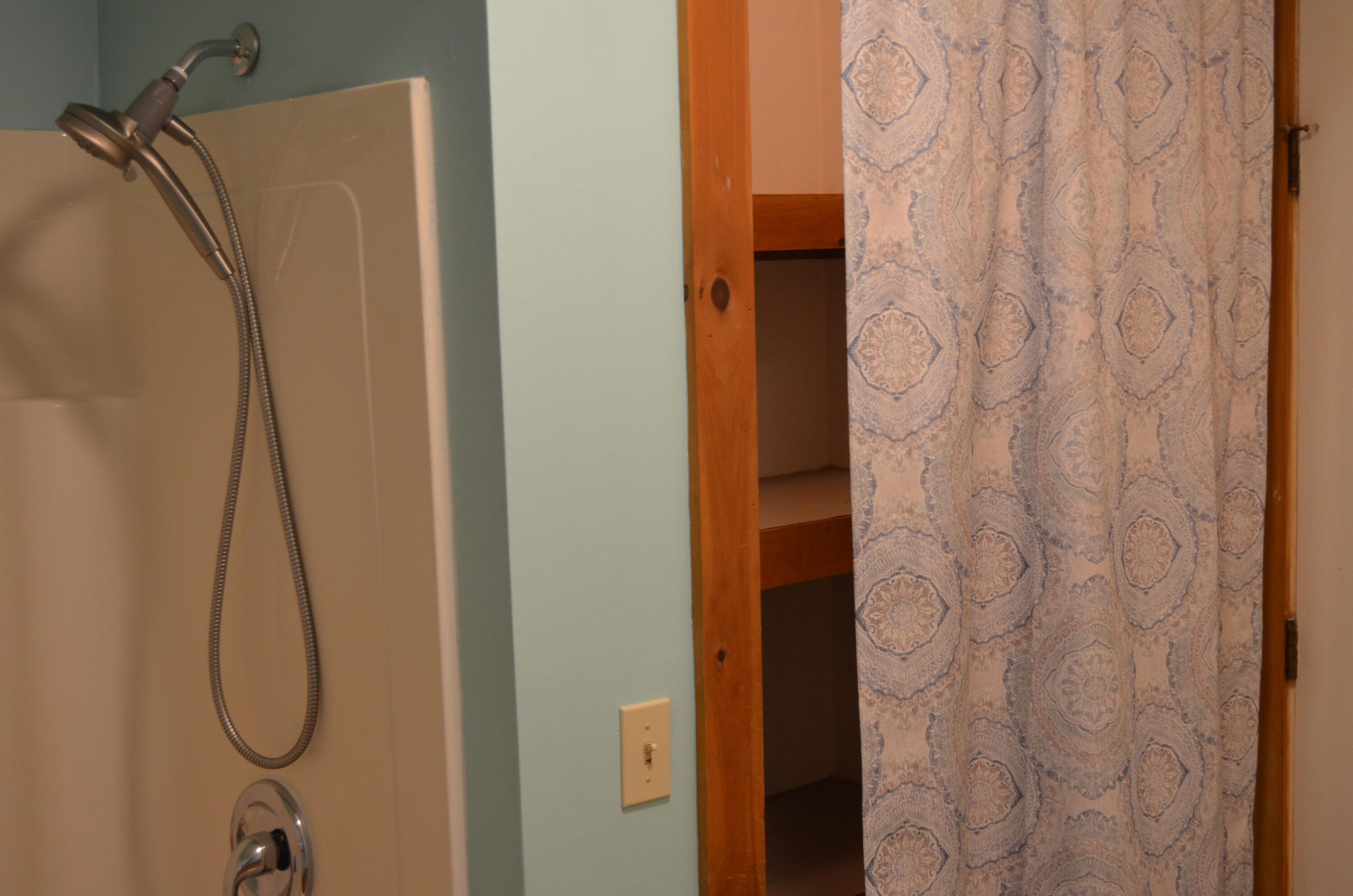 24 E Shore Drive Property Photo 21