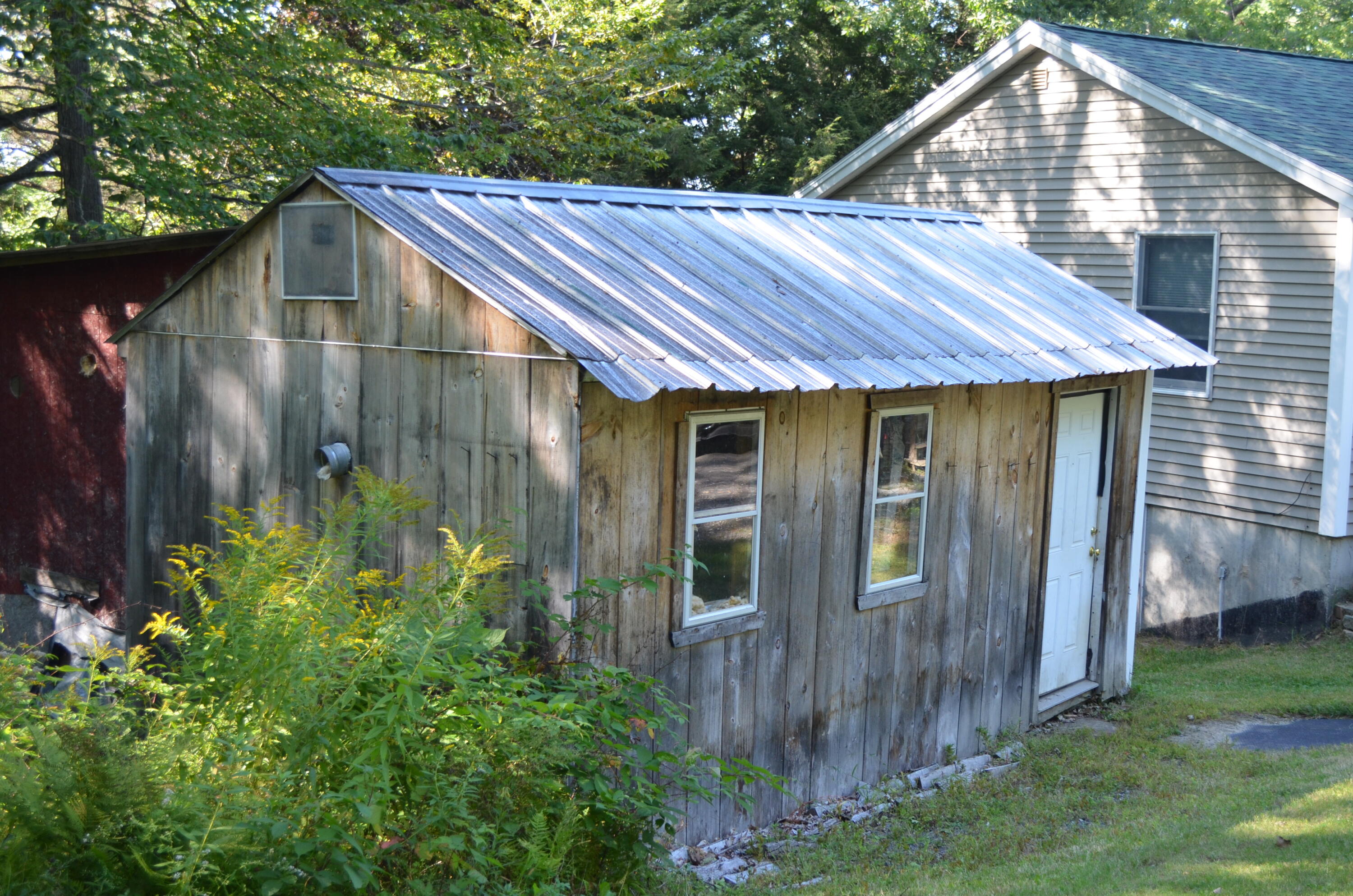 24 E Shore Drive Property Photo 25