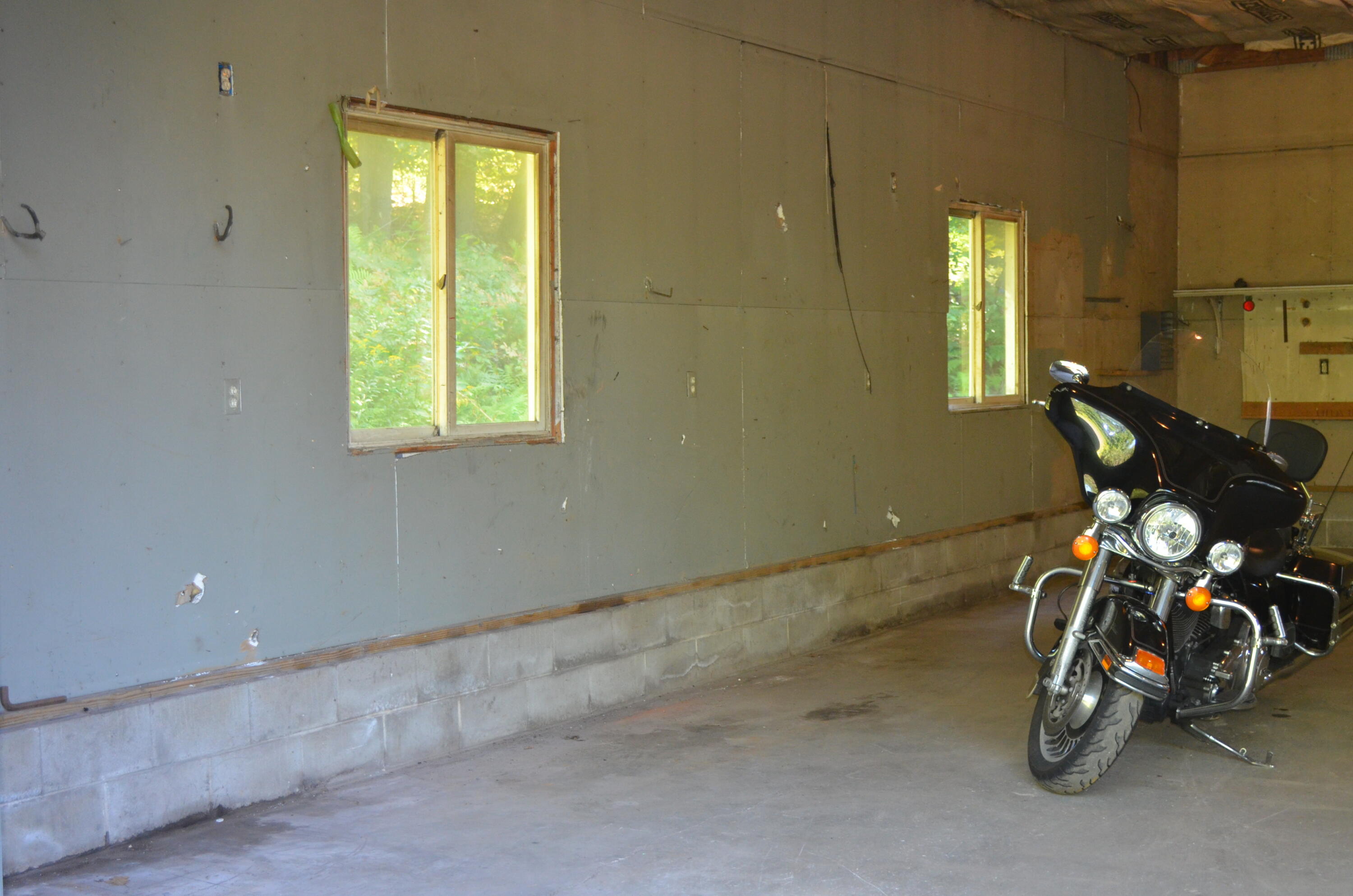 24 E Shore Drive Property Photo 33