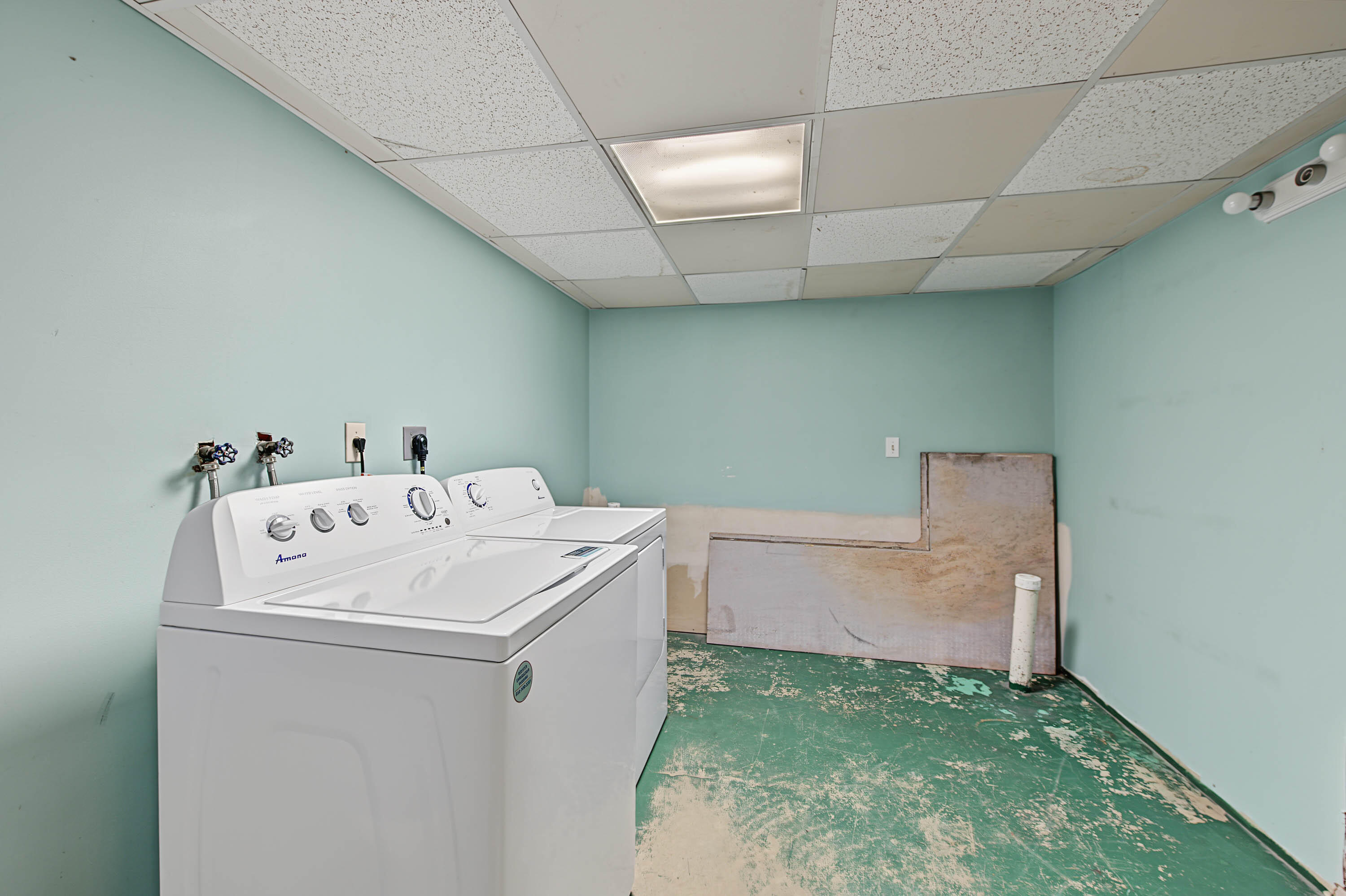 24 E Shore Drive Property Photo 89