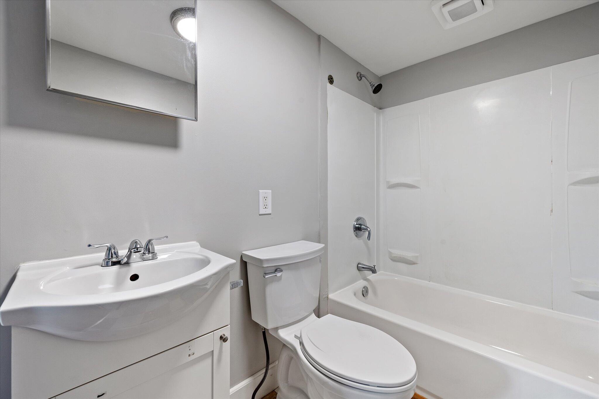 17 Elm Street Property Photo 10