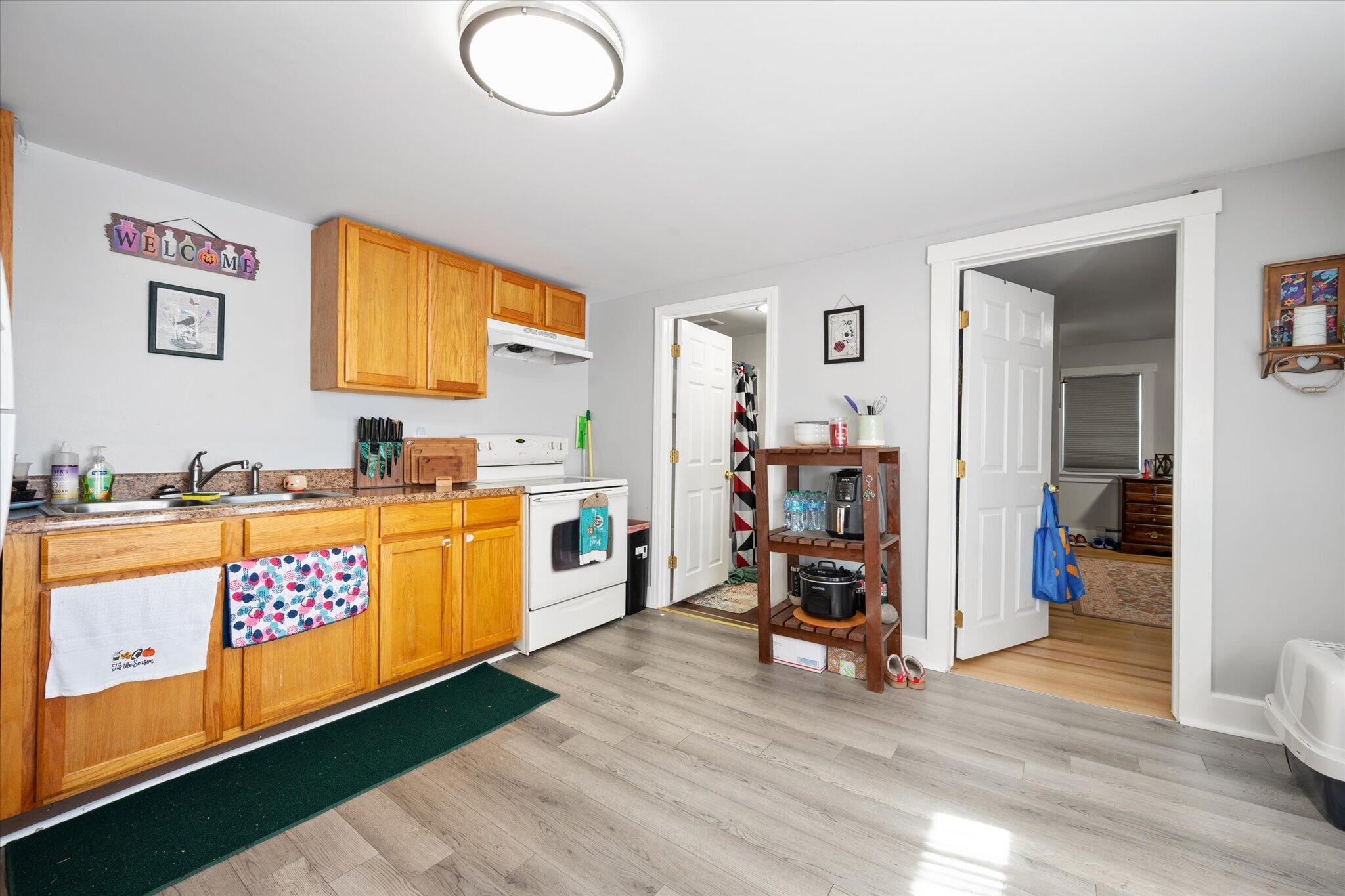 17 Elm Street Property Photo 15