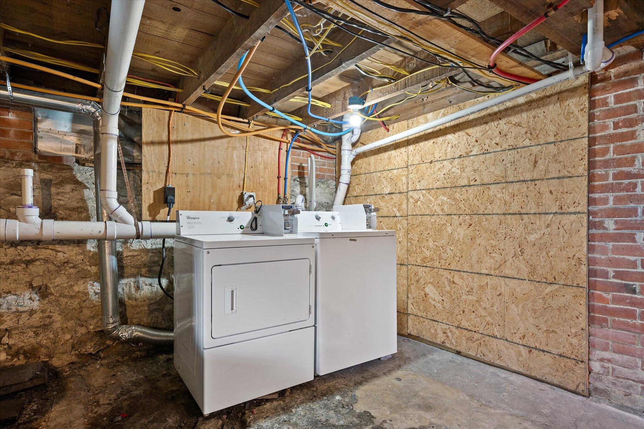 17 Elm Street Property Photo 32