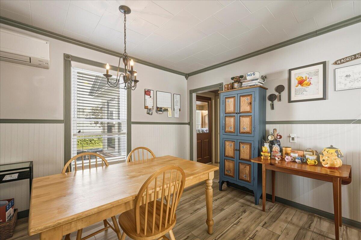72 Oak Street Property Photo 14