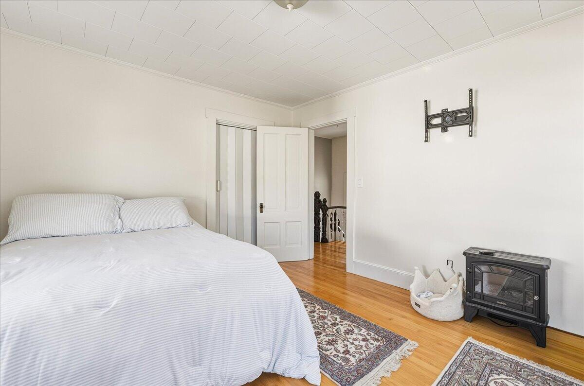 72 Oak Street Property Photo 36