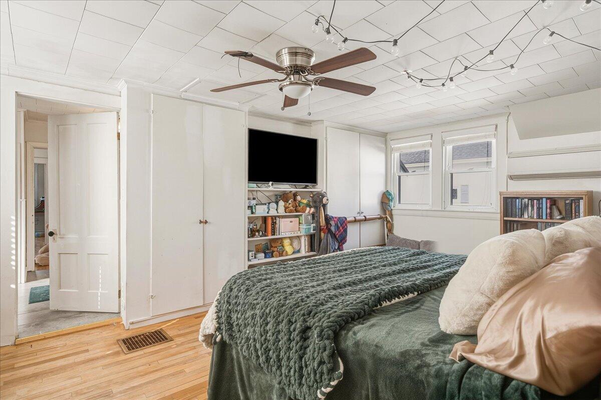 72 Oak Street Property Photo 43