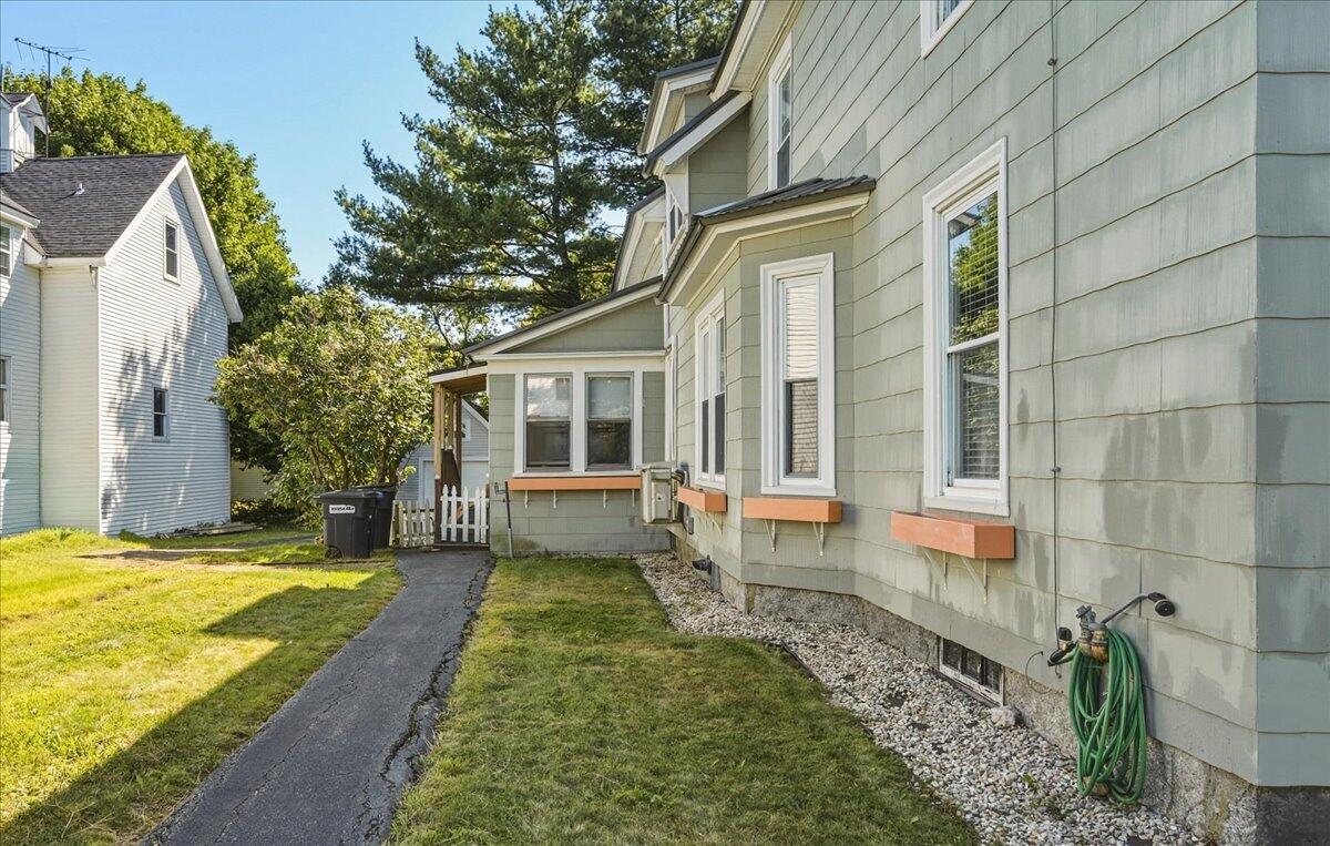 72 Oak Street Property Photo 55