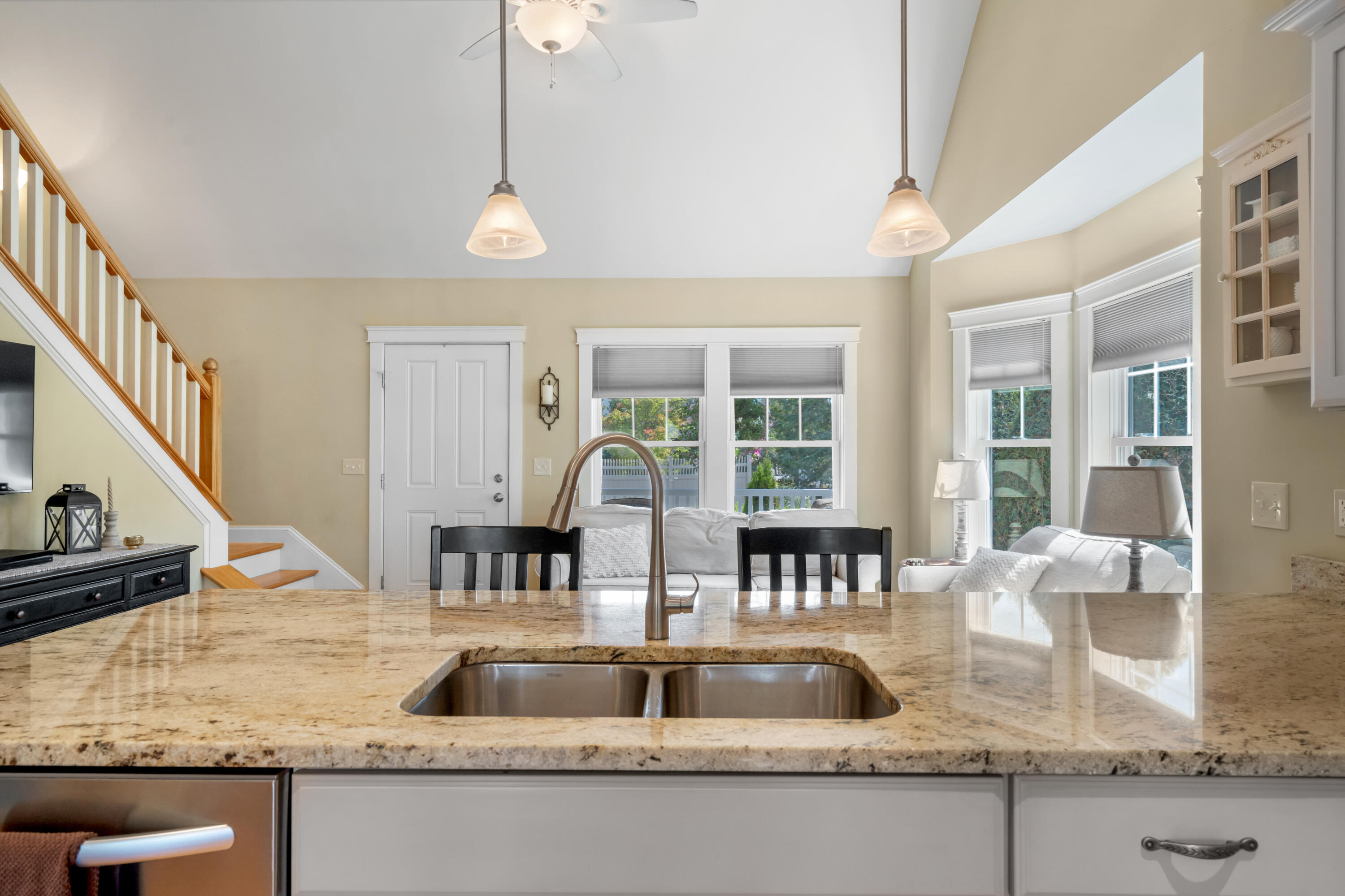 1 Colton Lane 101 Property Photo 10
