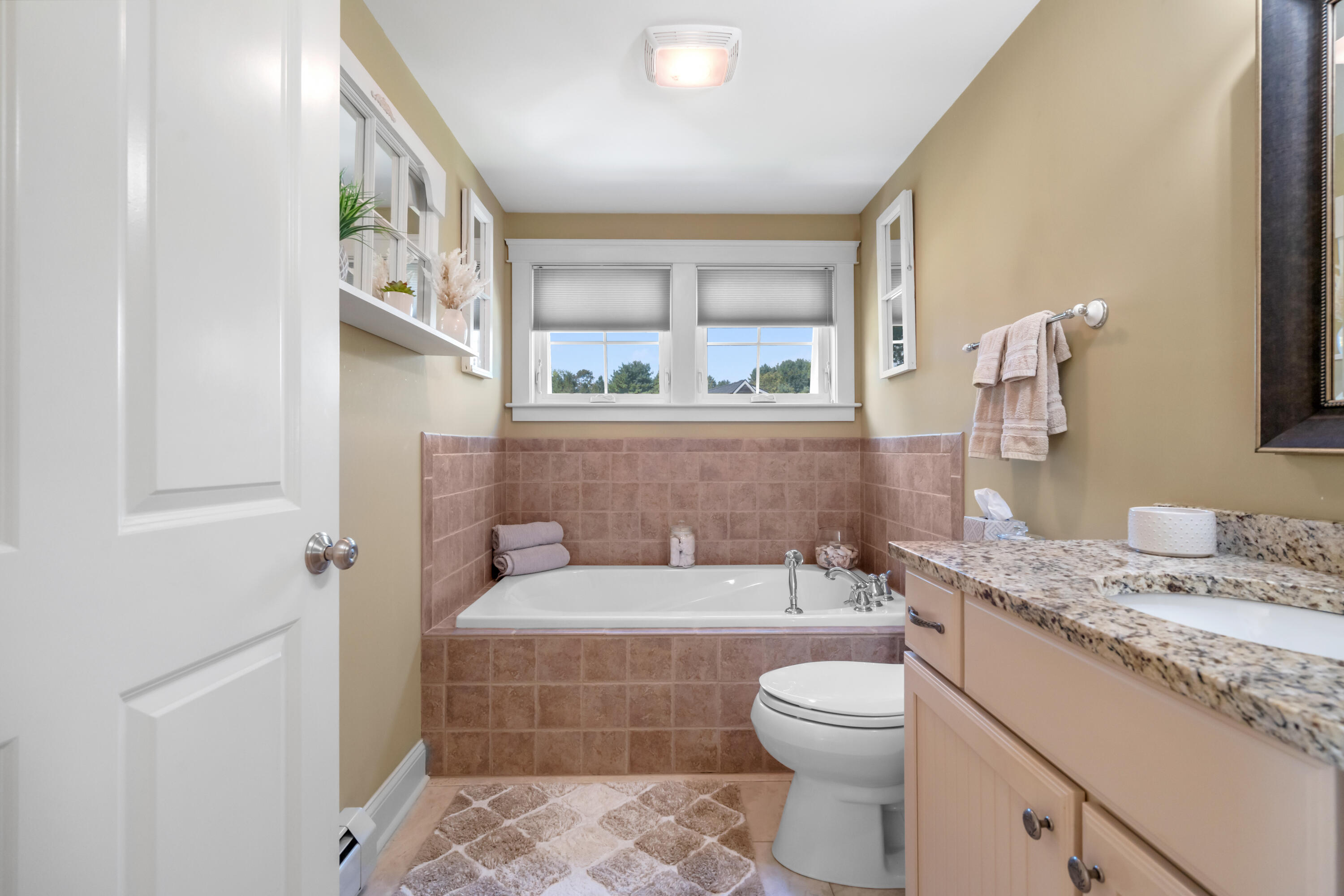 1 Colton Lane 101 Property Photo 25