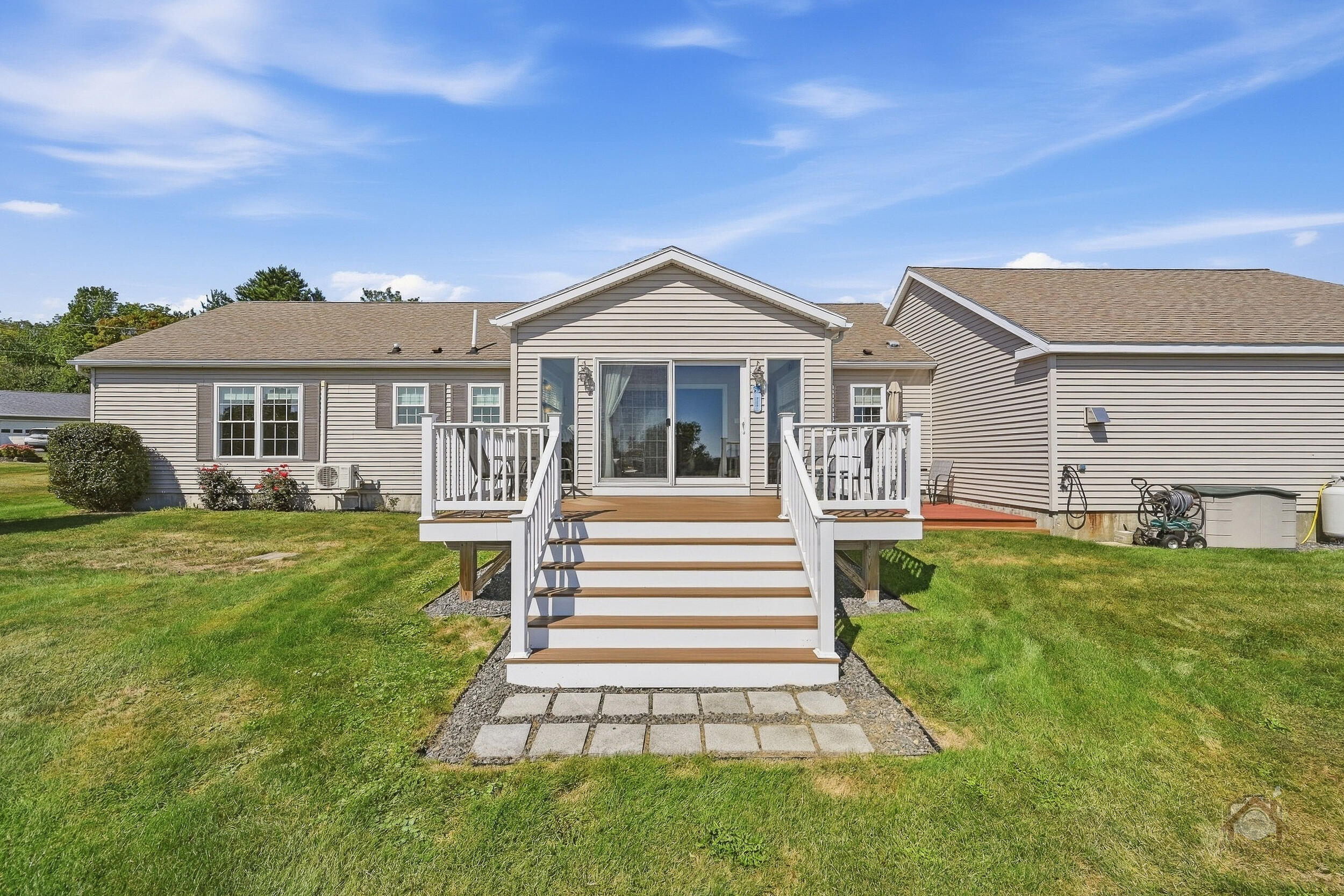18 Fieldstone Drive
