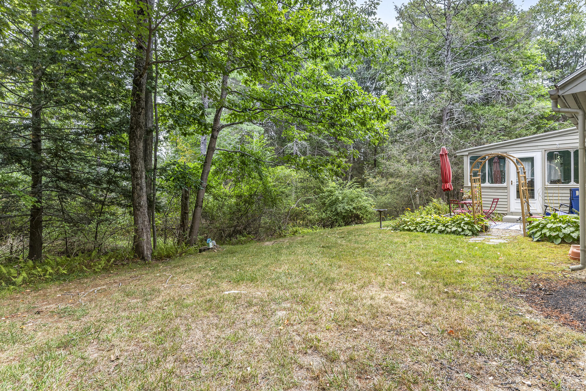 66 Gail Lane 14 Property Photo 27