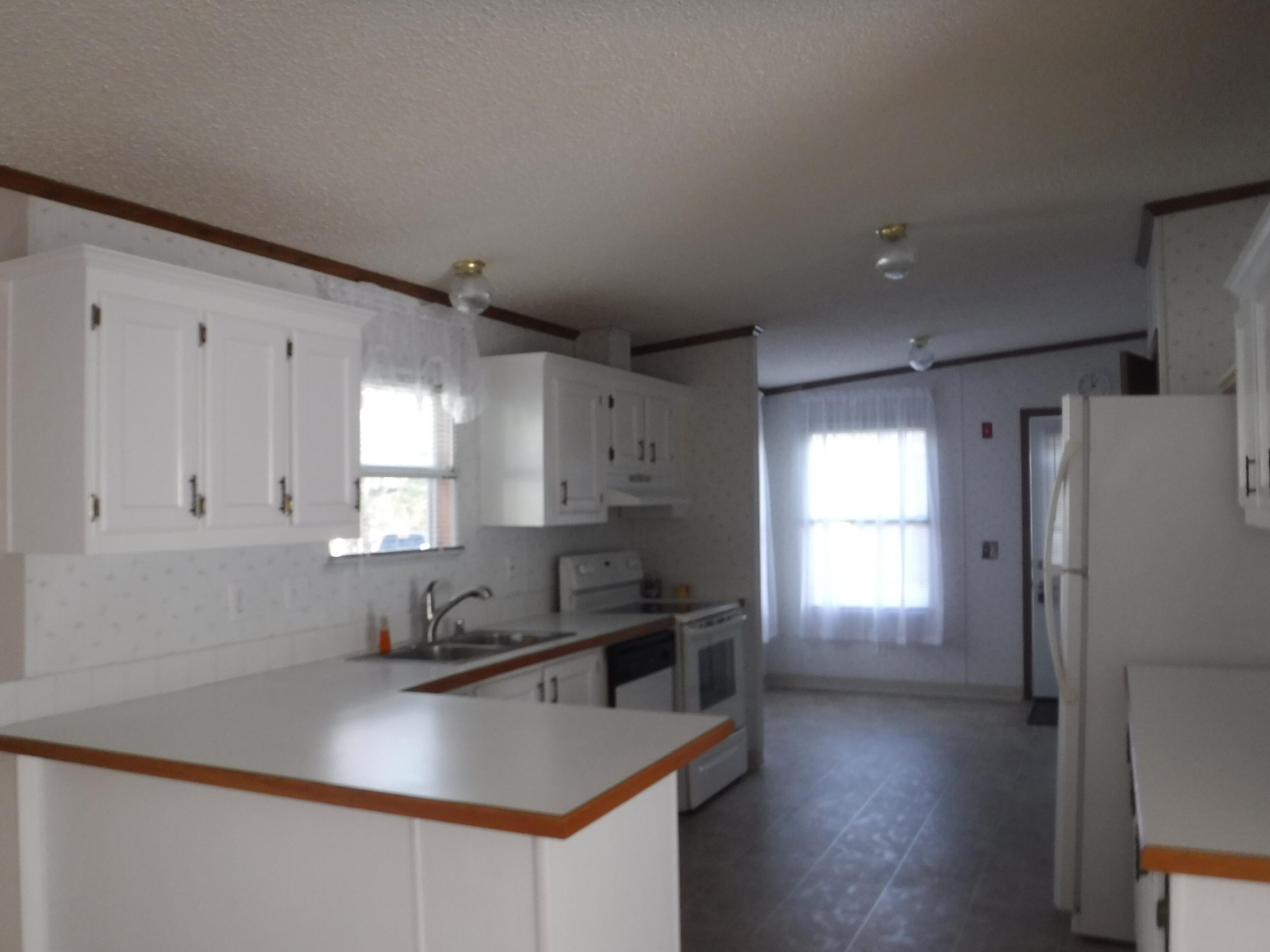 36 Skyline Circle Property Photo 4
