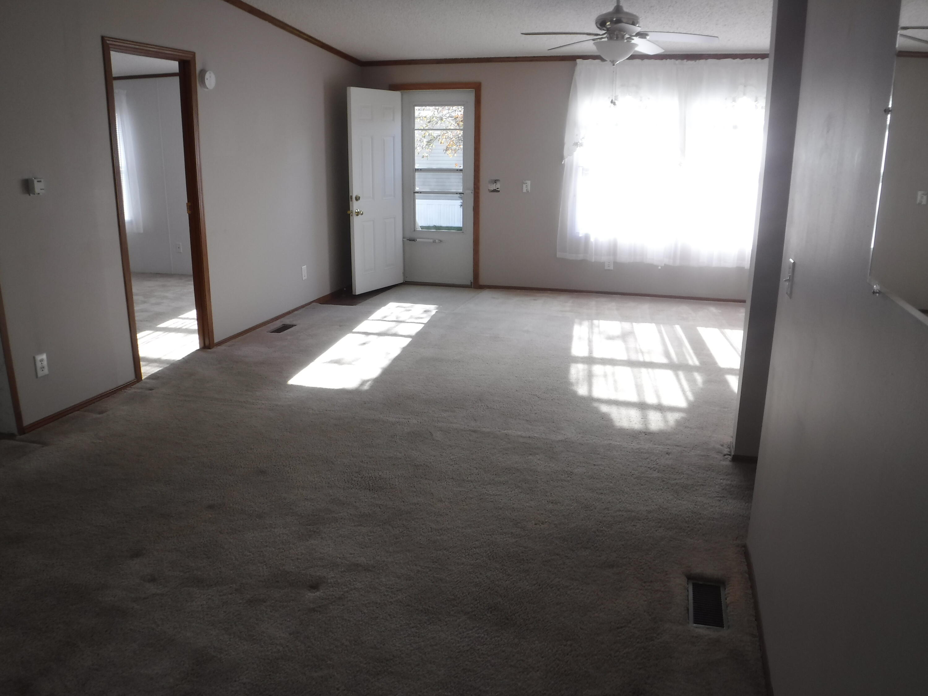 36 Skyline Circle Property Photo 6