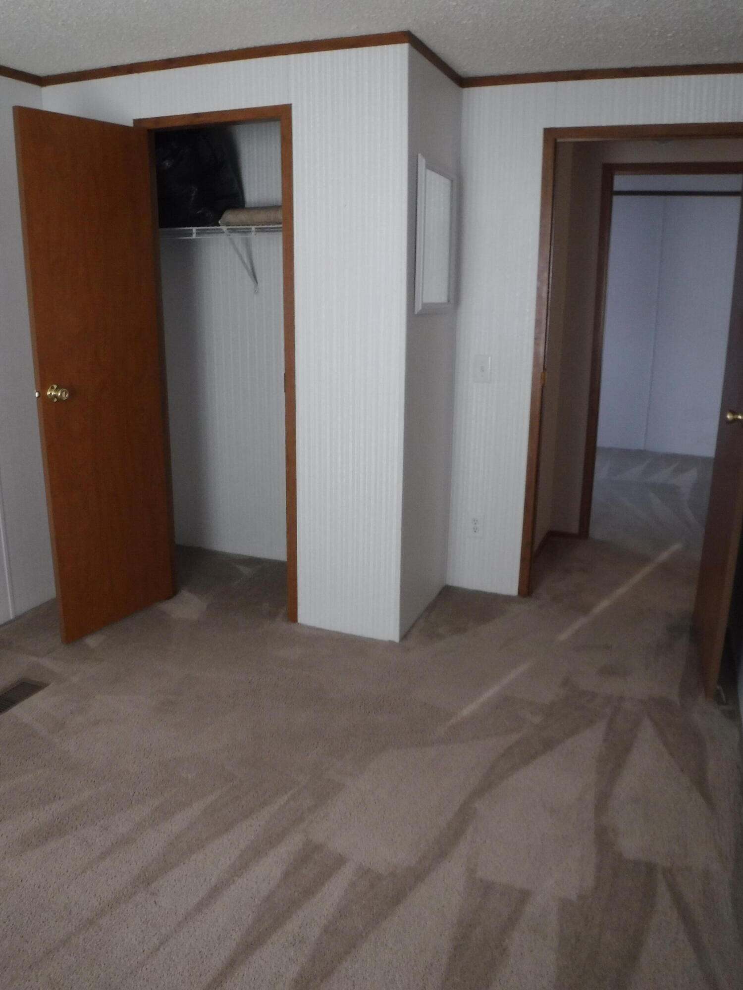 36 Skyline Circle Property Photo 8