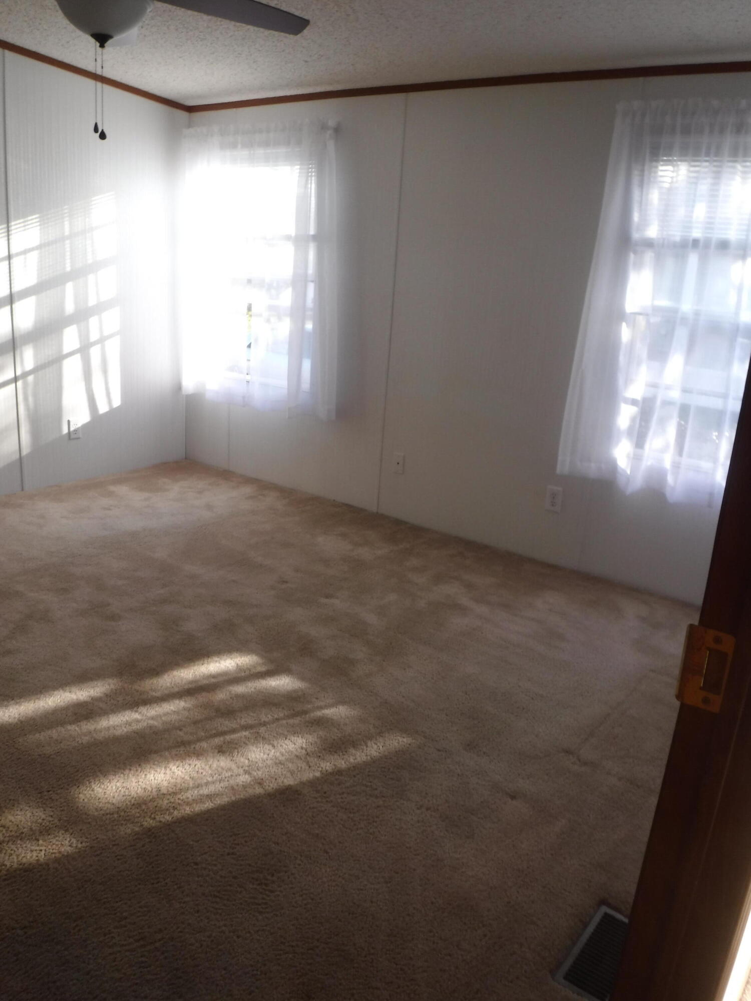 36 Skyline Circle Property Photo 11