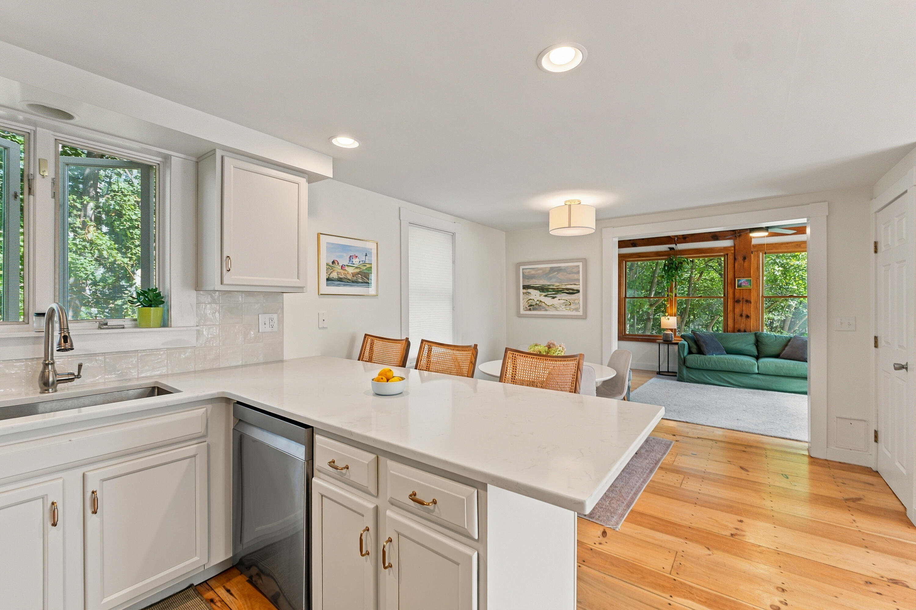 9 Cook Street 4 Property Photo 12