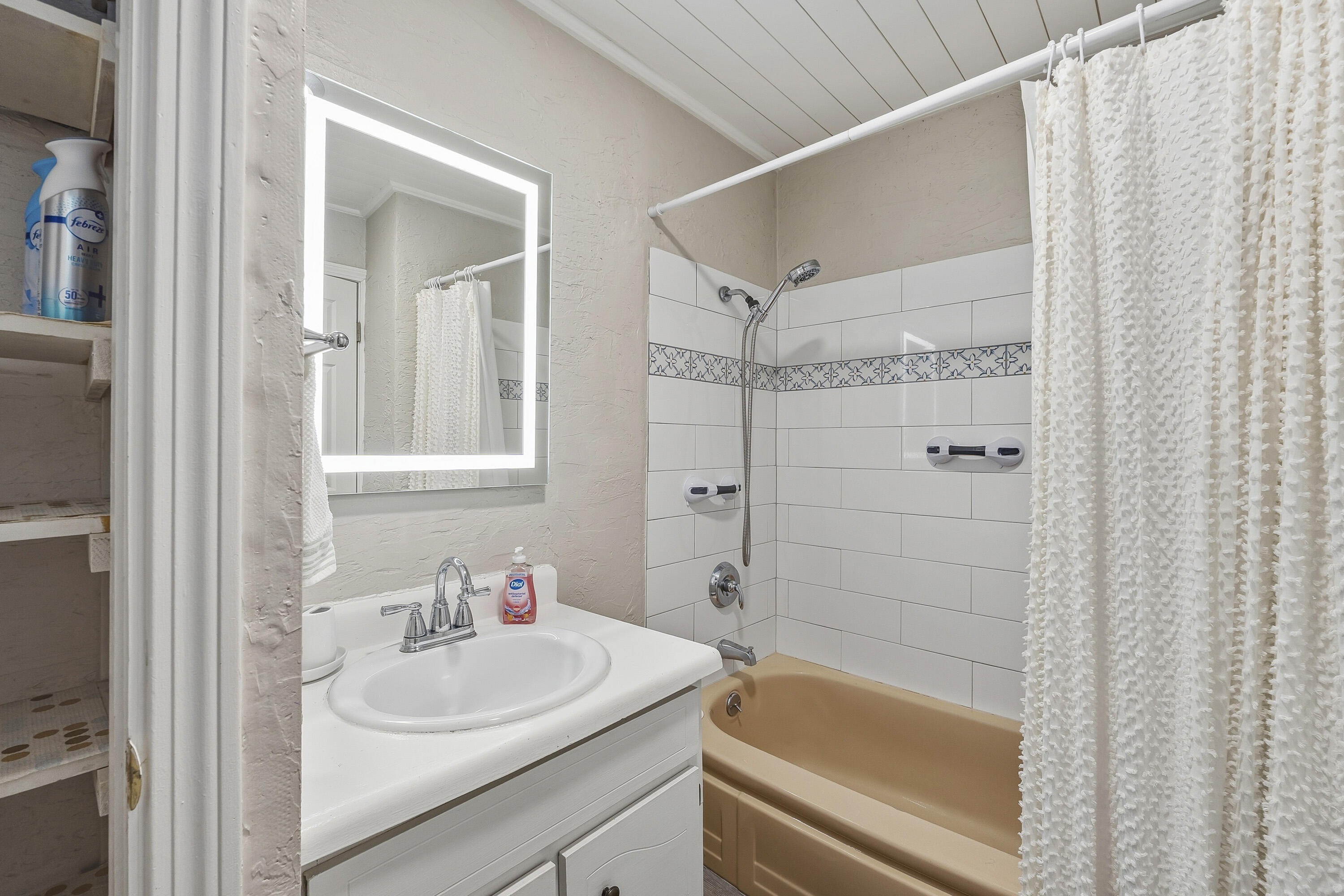 28 Seacliff Avenue Property Photo 18