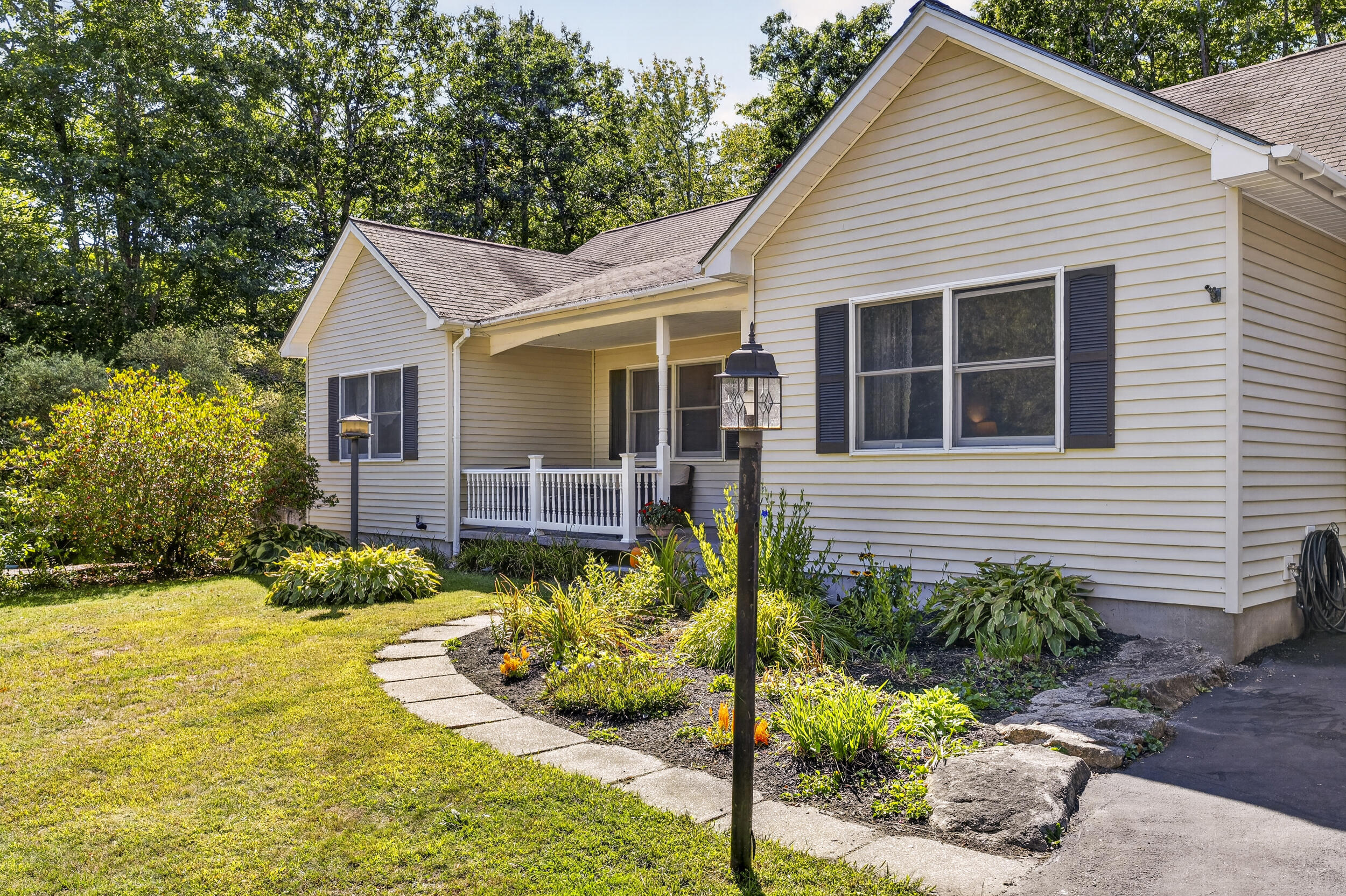 164 Indian Road Property Photo 1
