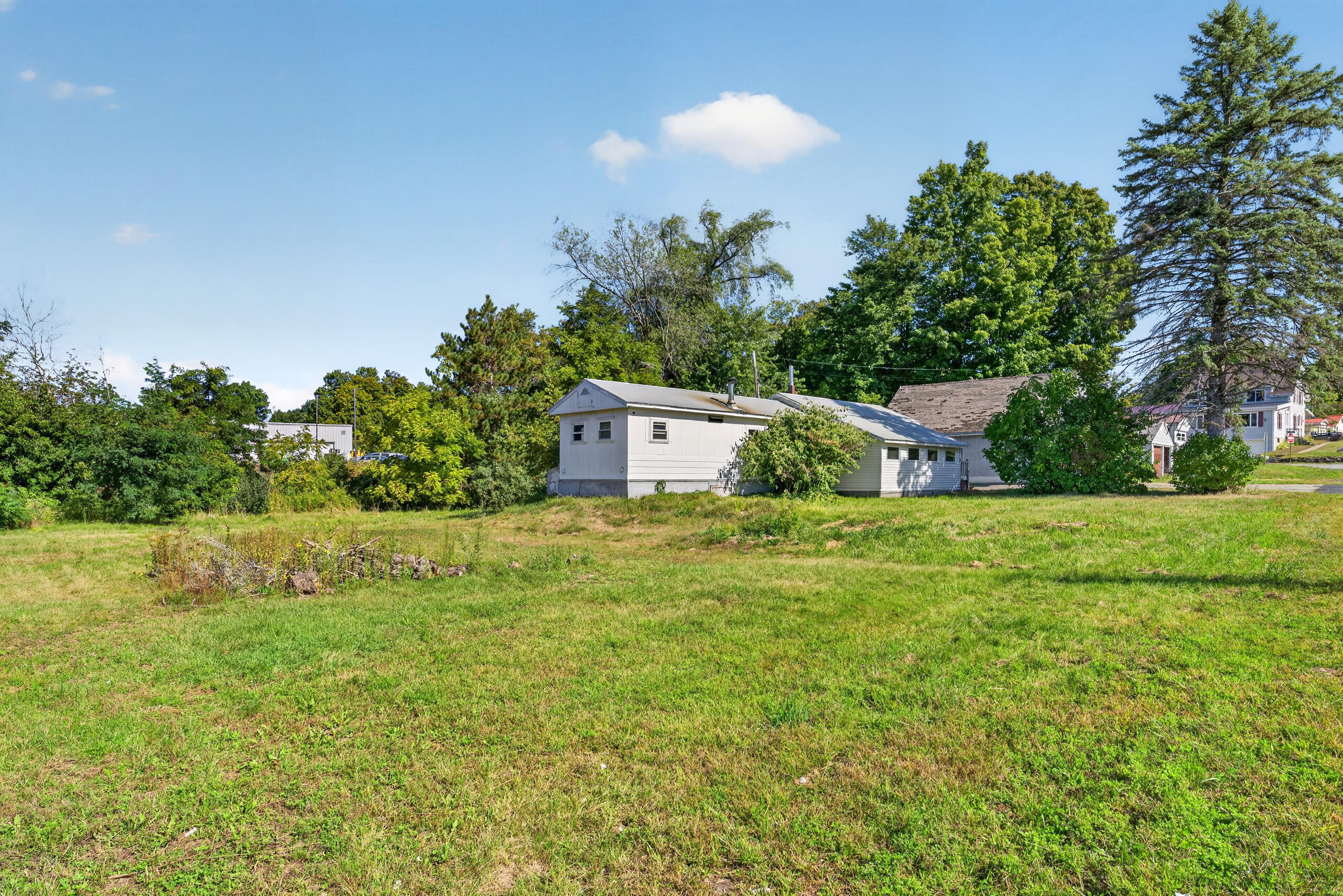 8 Elm Street Property Photo 2