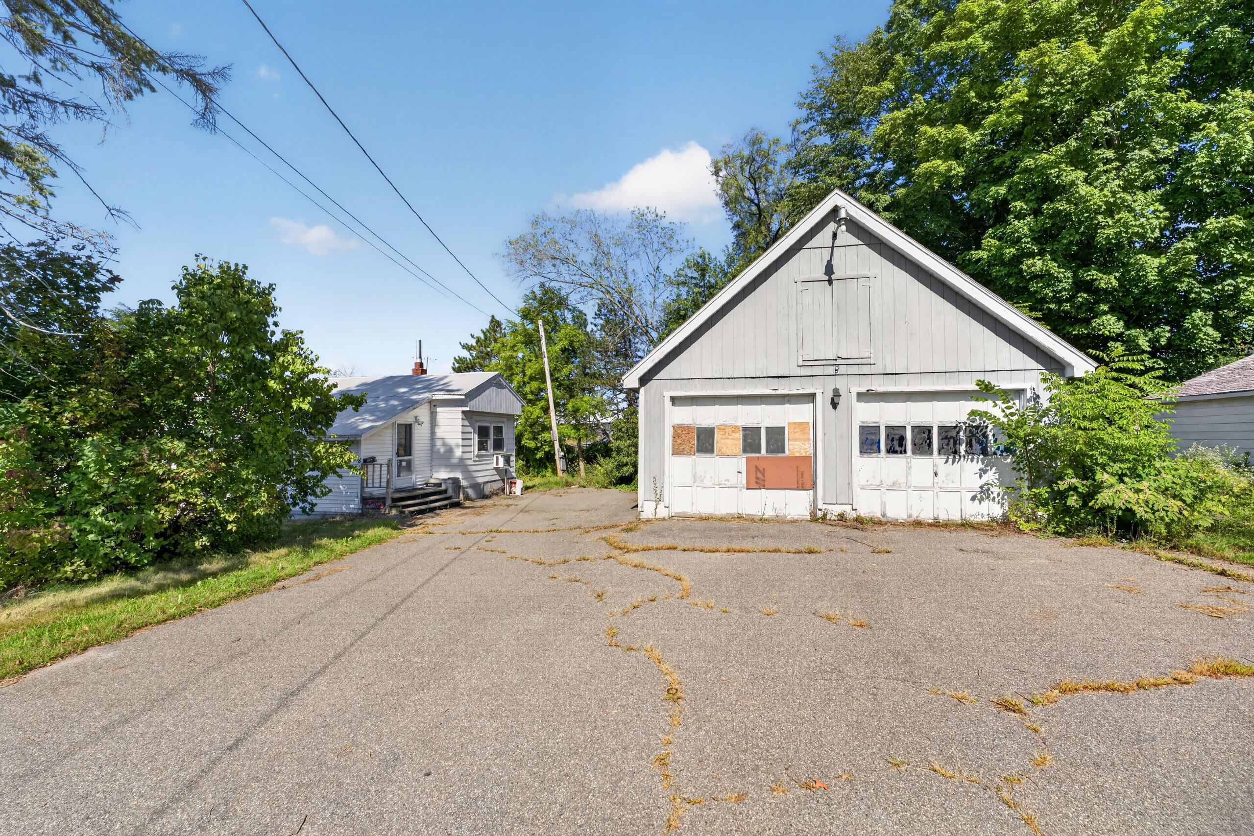 8 Elm Street Property Photo 3